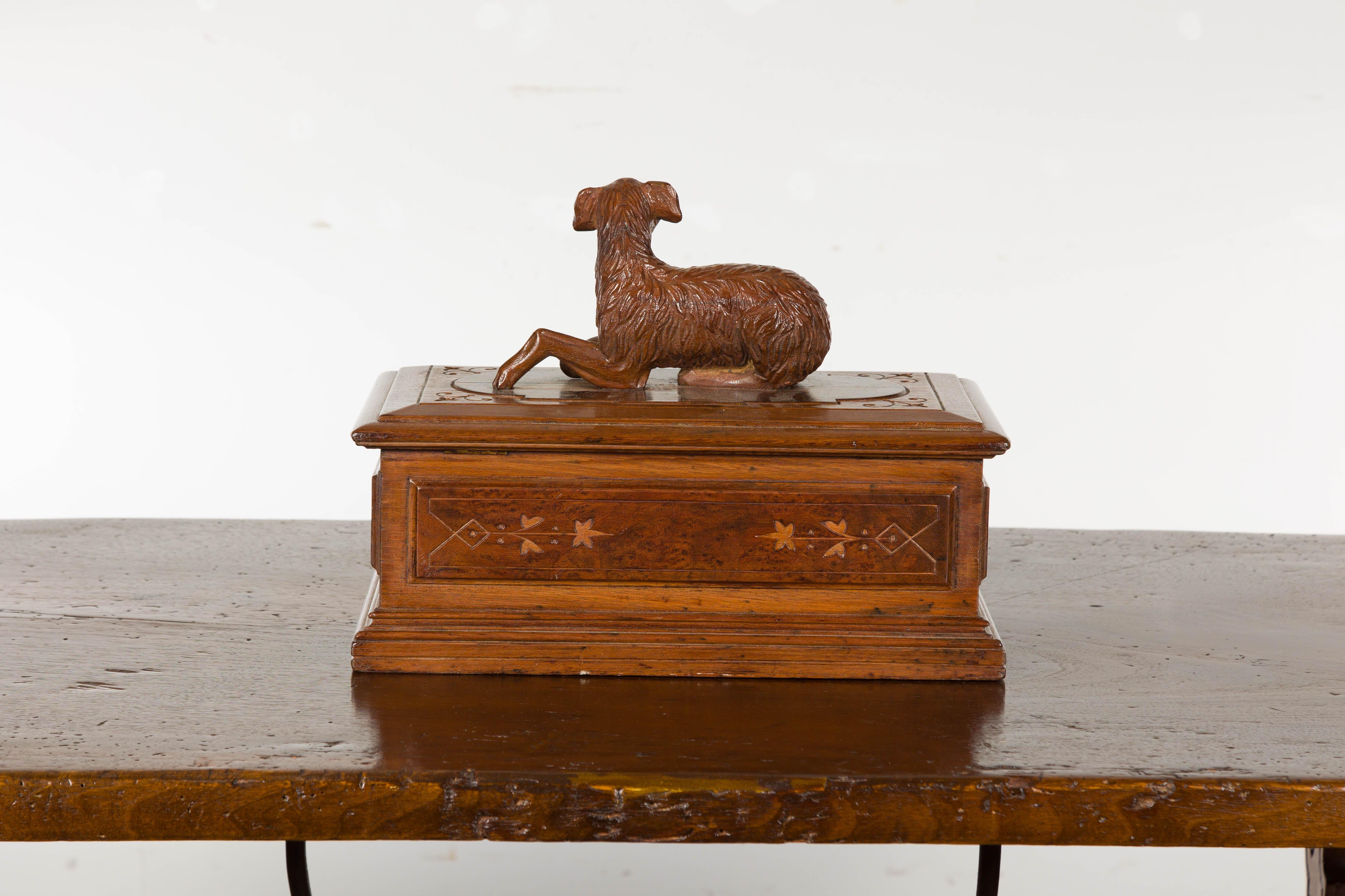 19th Century English Oak Decorative Box with Dog Carving For Sale 10