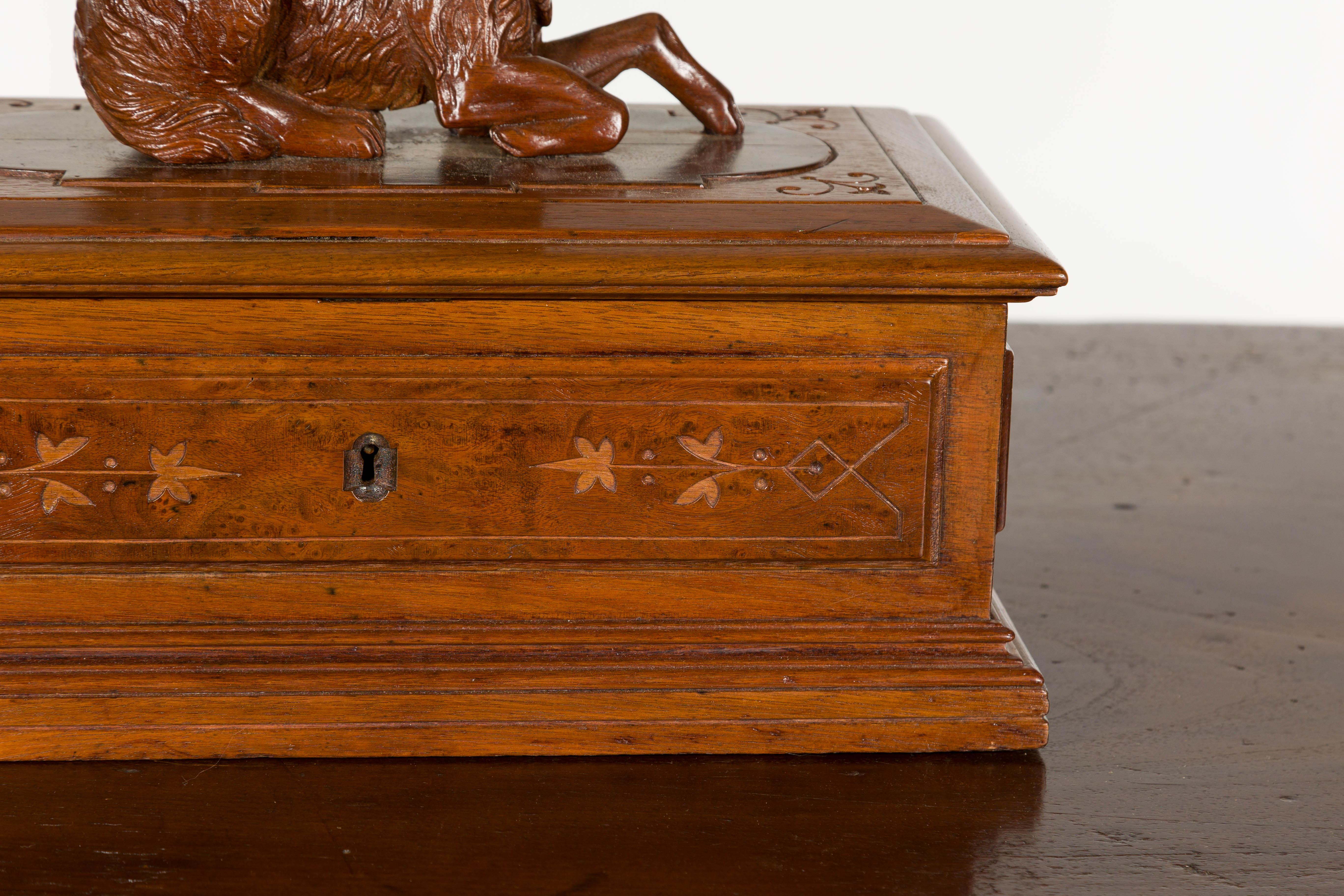 19th Century English Oak Decorative Box with Dog Carving For Sale 2