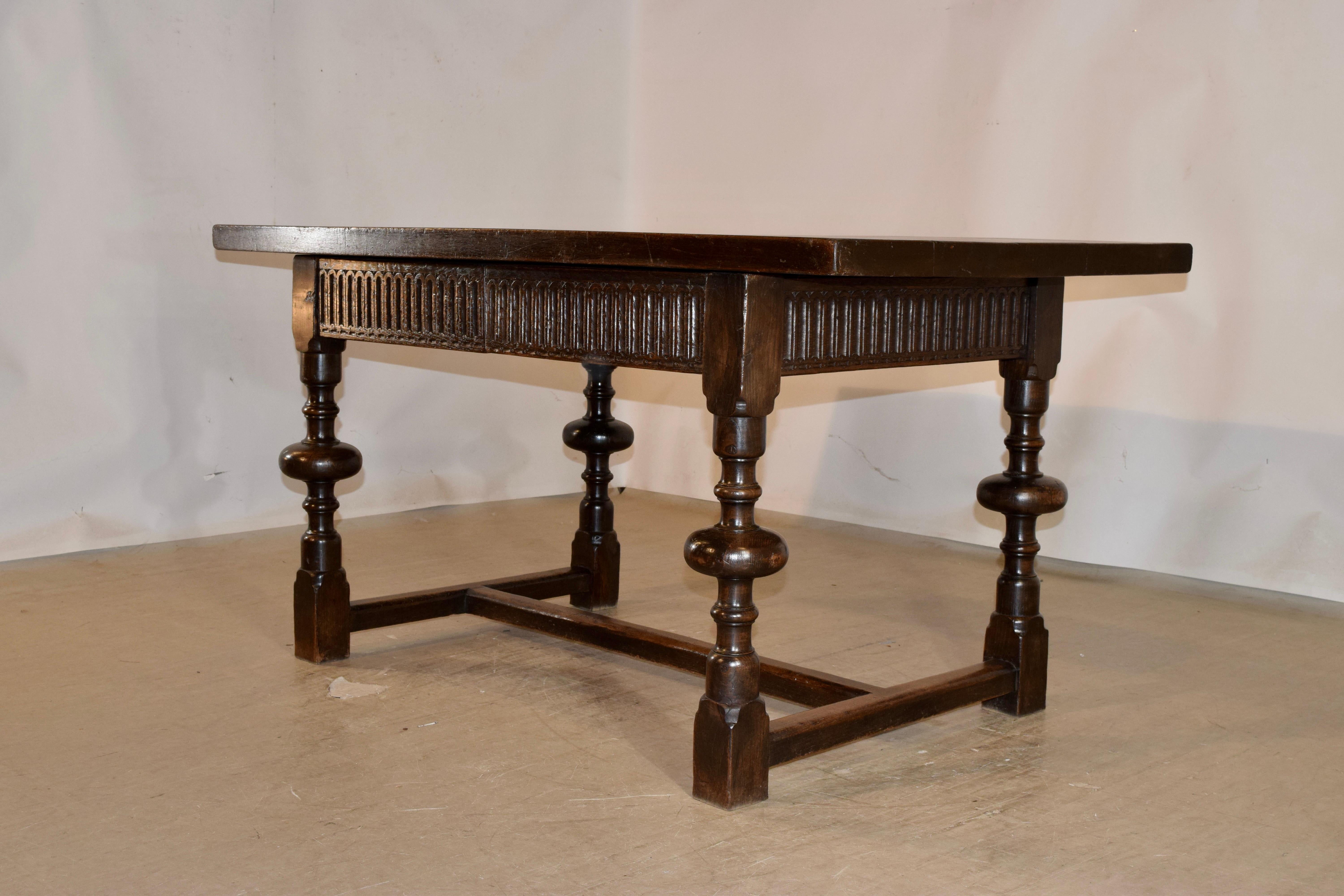 19th Century English Oak Desk with Two Drawers For Sale 1