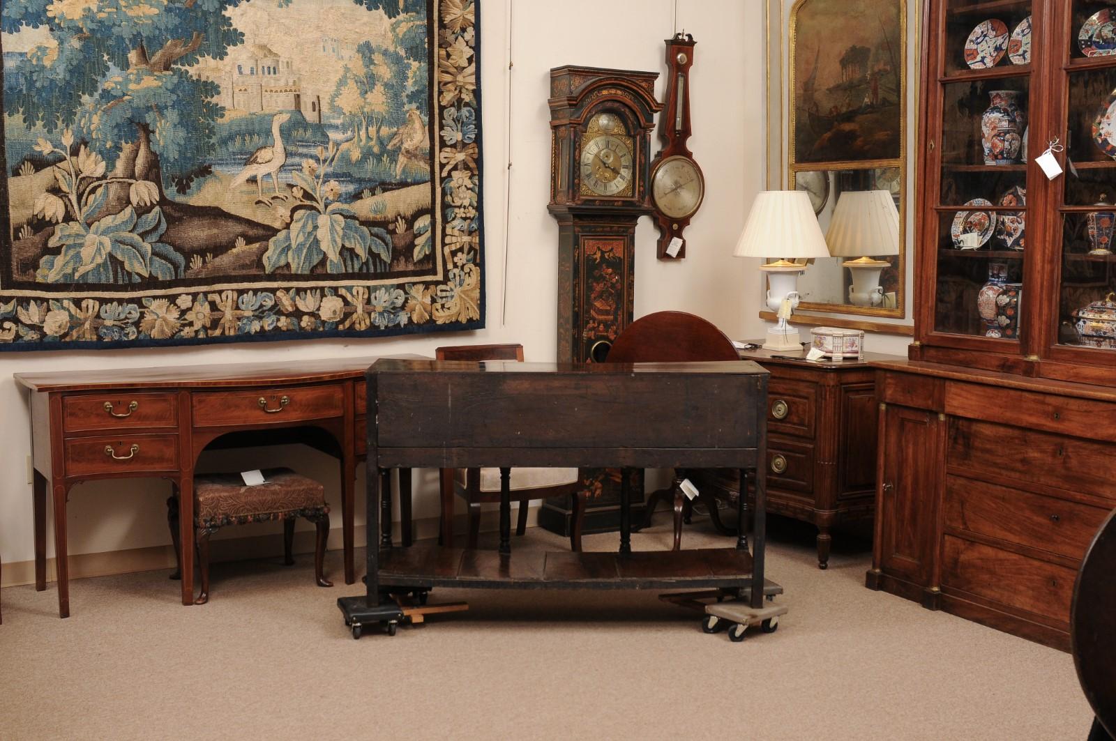Cassettone / Server in Oak inglese del XIX secolo con grembiule traforato, 5 cassetti e L. in vendita 4