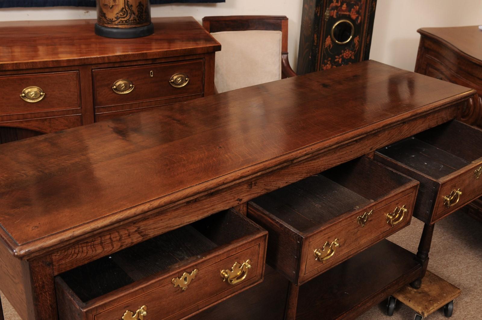 Cómoda / Servidor de roble inglés del siglo XIX con 3 cajones en Bastante bueno estado para la venta en Atlanta, GA