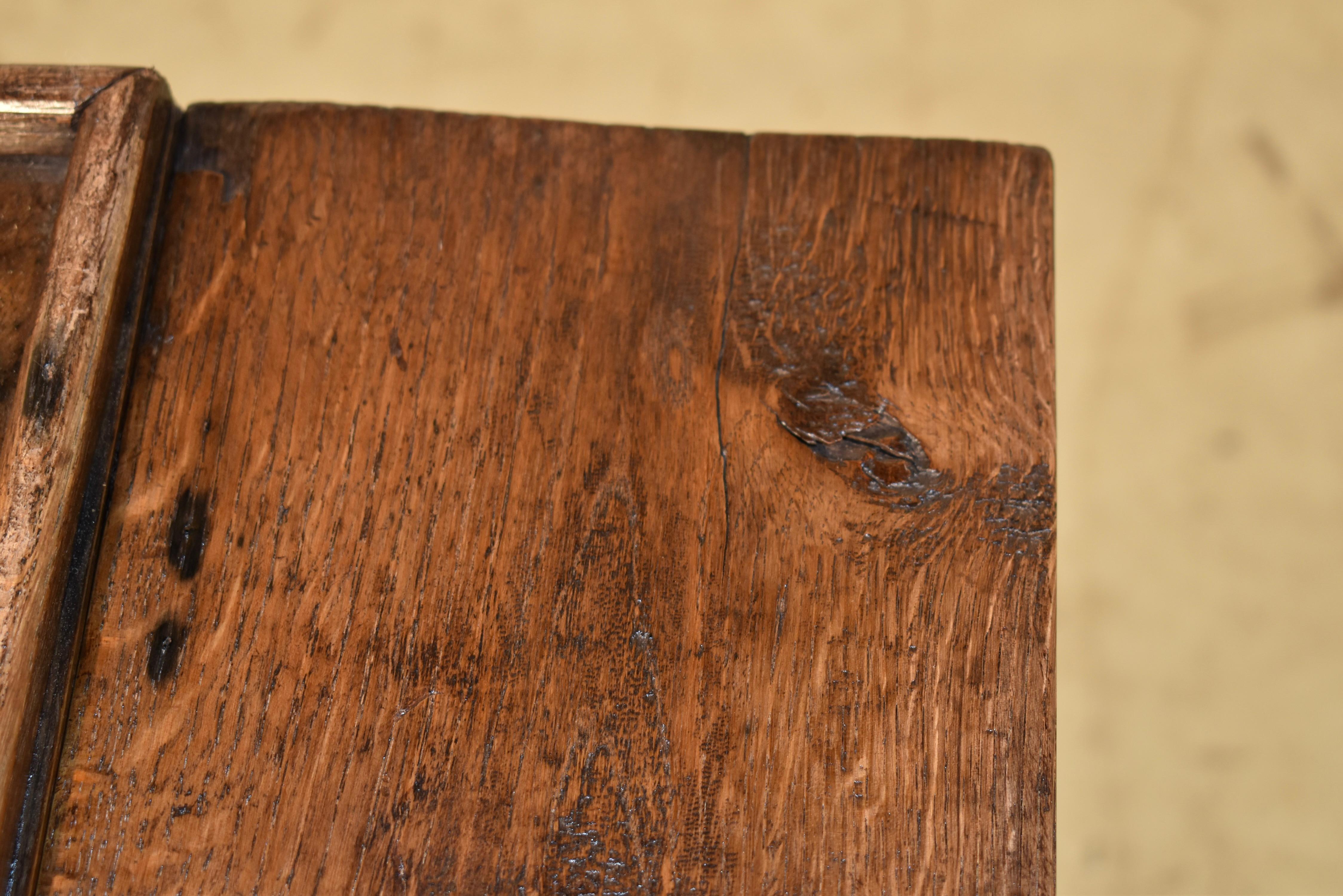 19th Century English Oak Drop Leaf Side Table For Sale 7