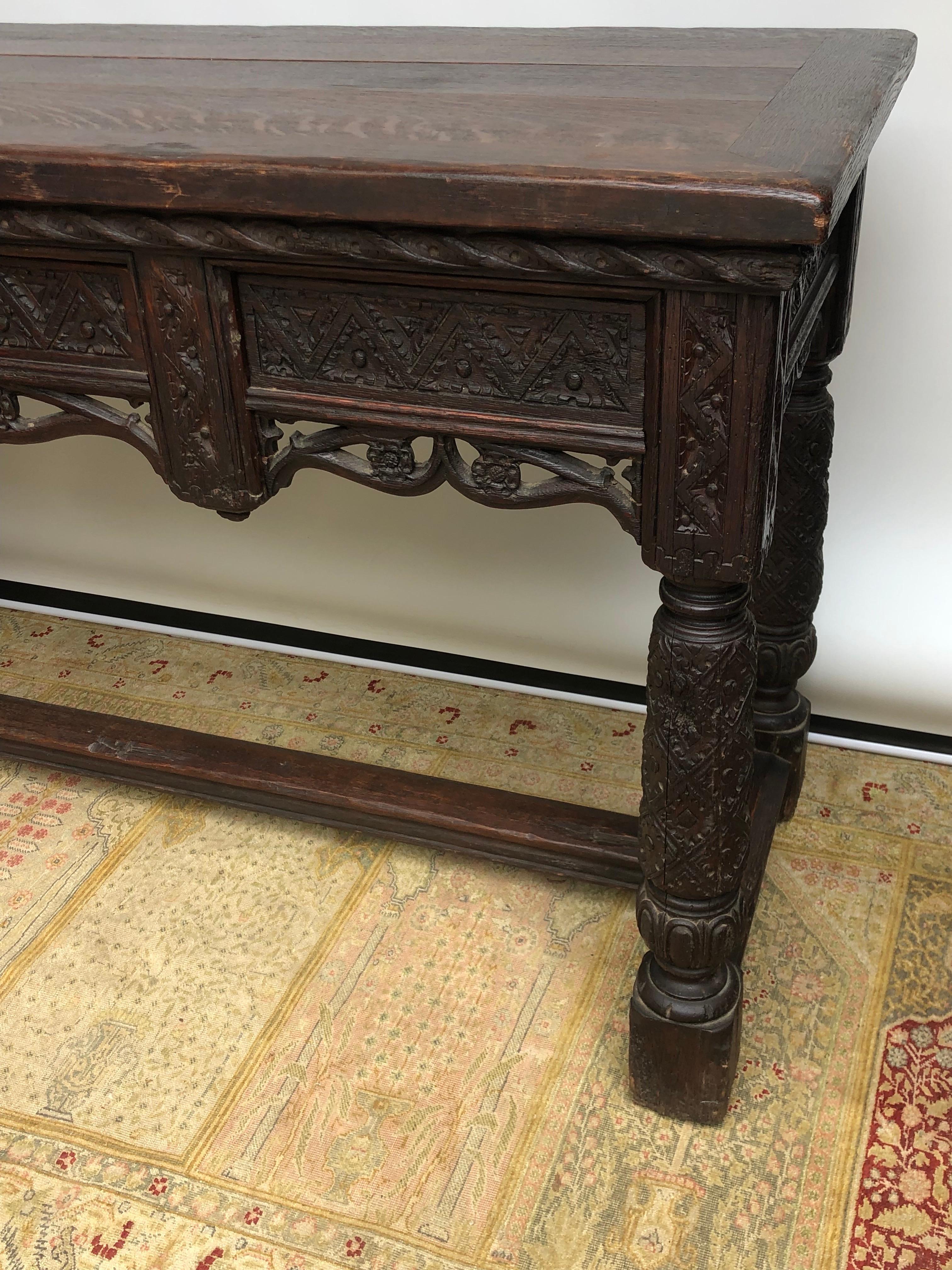 19th Century English Oak Elizabethan Gothic Style Hand Carved Console Hall Table In Good Condition In Charleston, SC