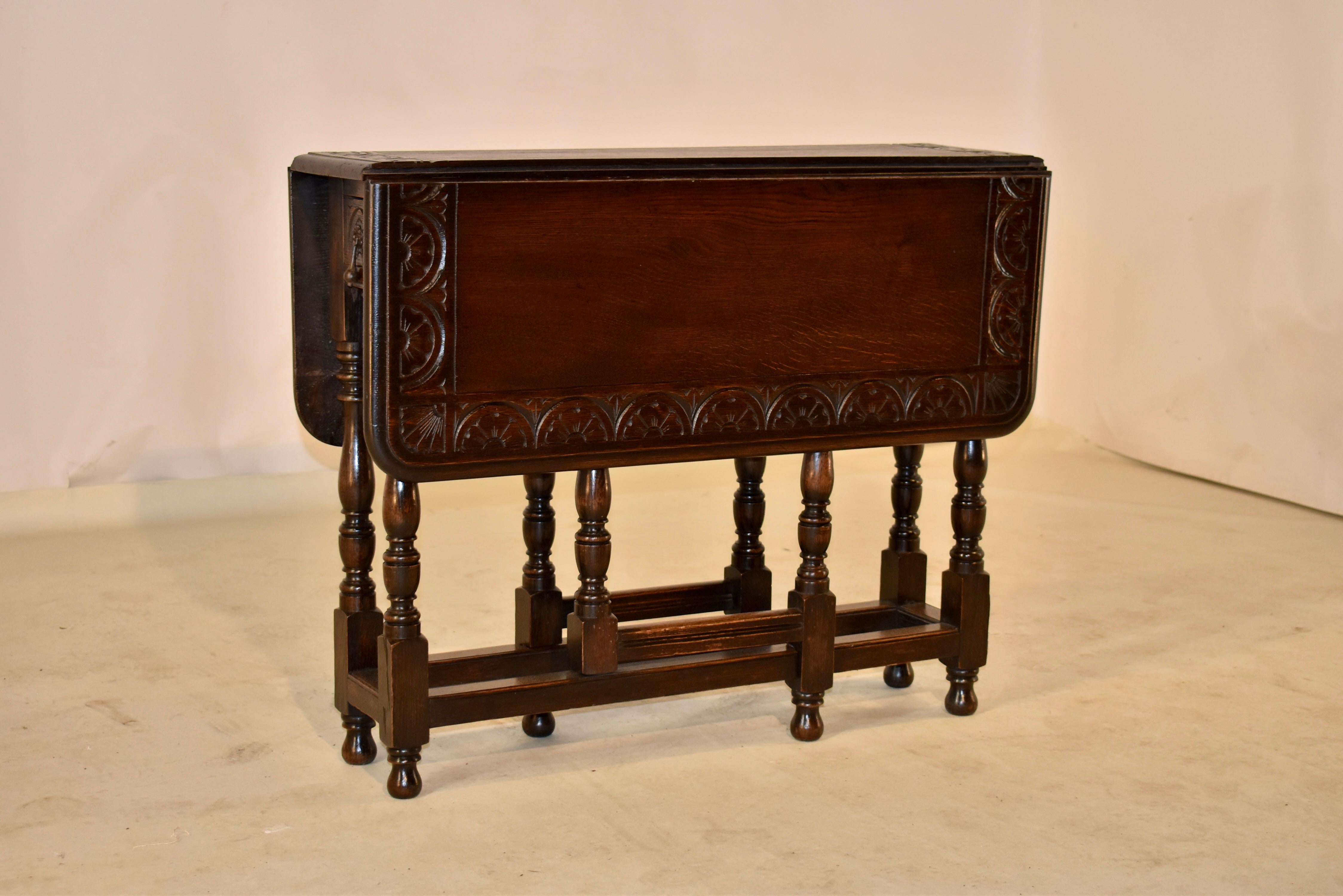 Victorian 19th Century English Oak Gate Leg Table