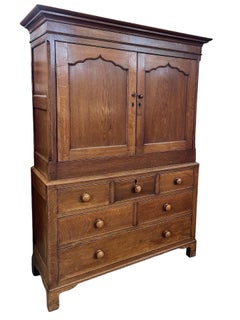 19th Century English Oak Georgian Linen Press /