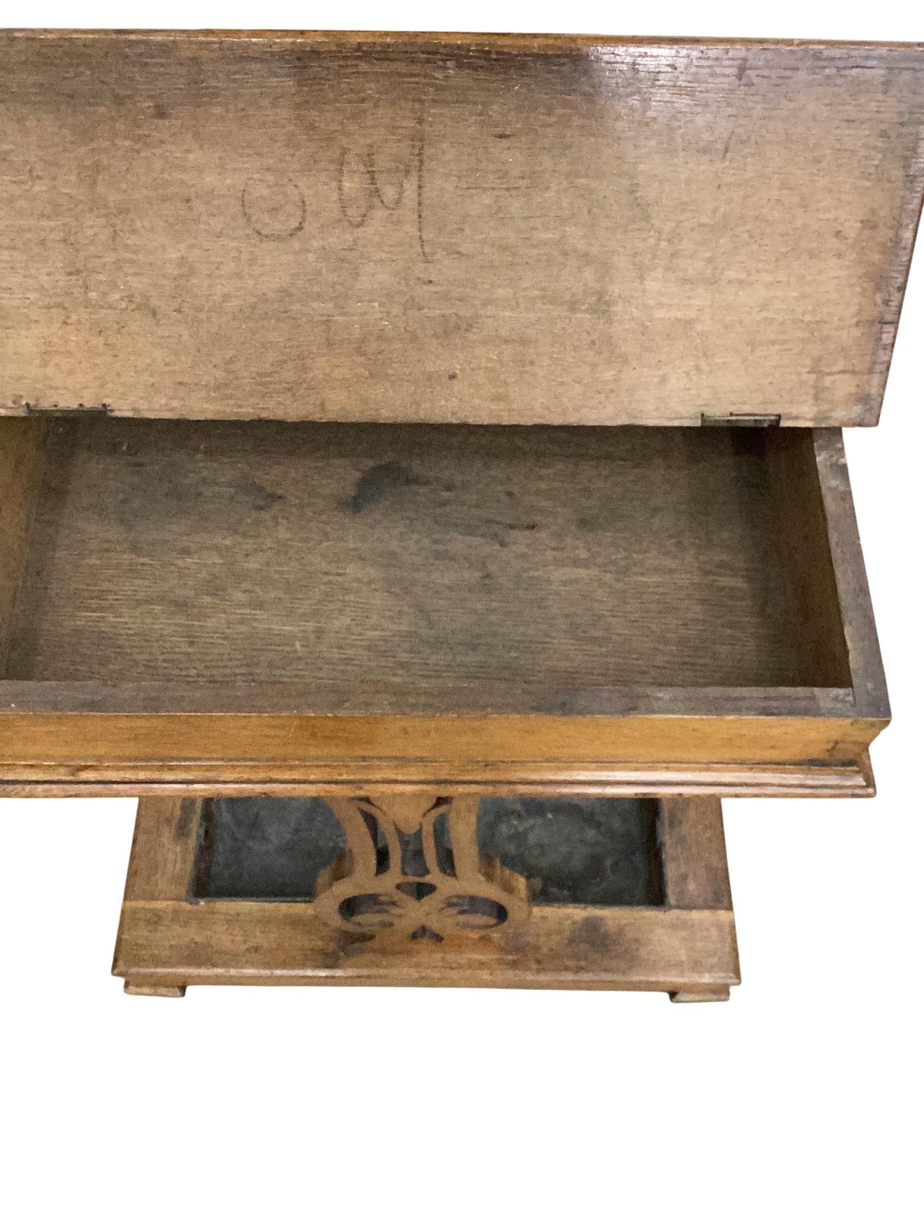 19th Century English Oak Hall Tree For Sale 4