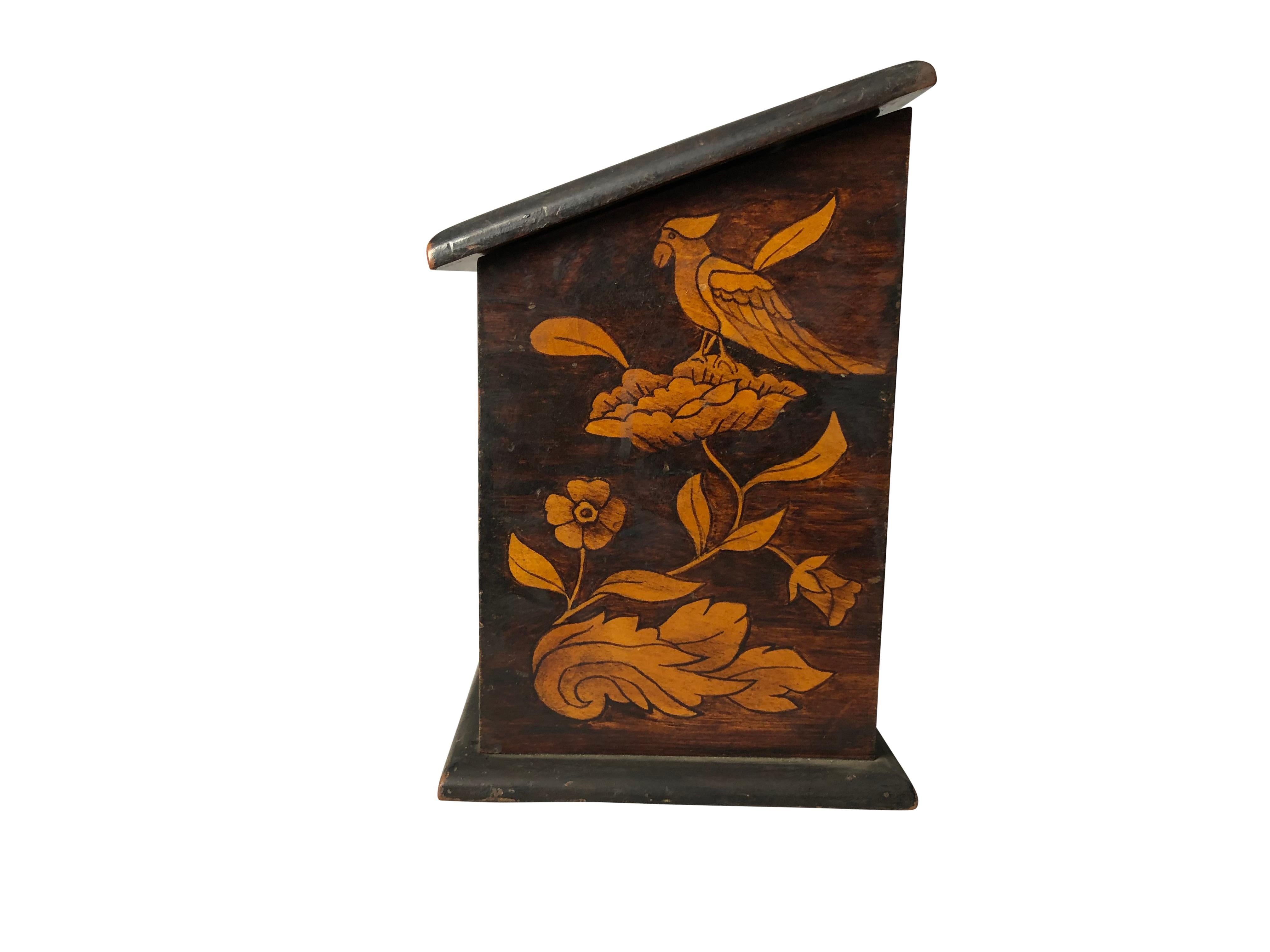19th Century English Oak Inlaid Letter Box In Good Condition For Sale In London, GB