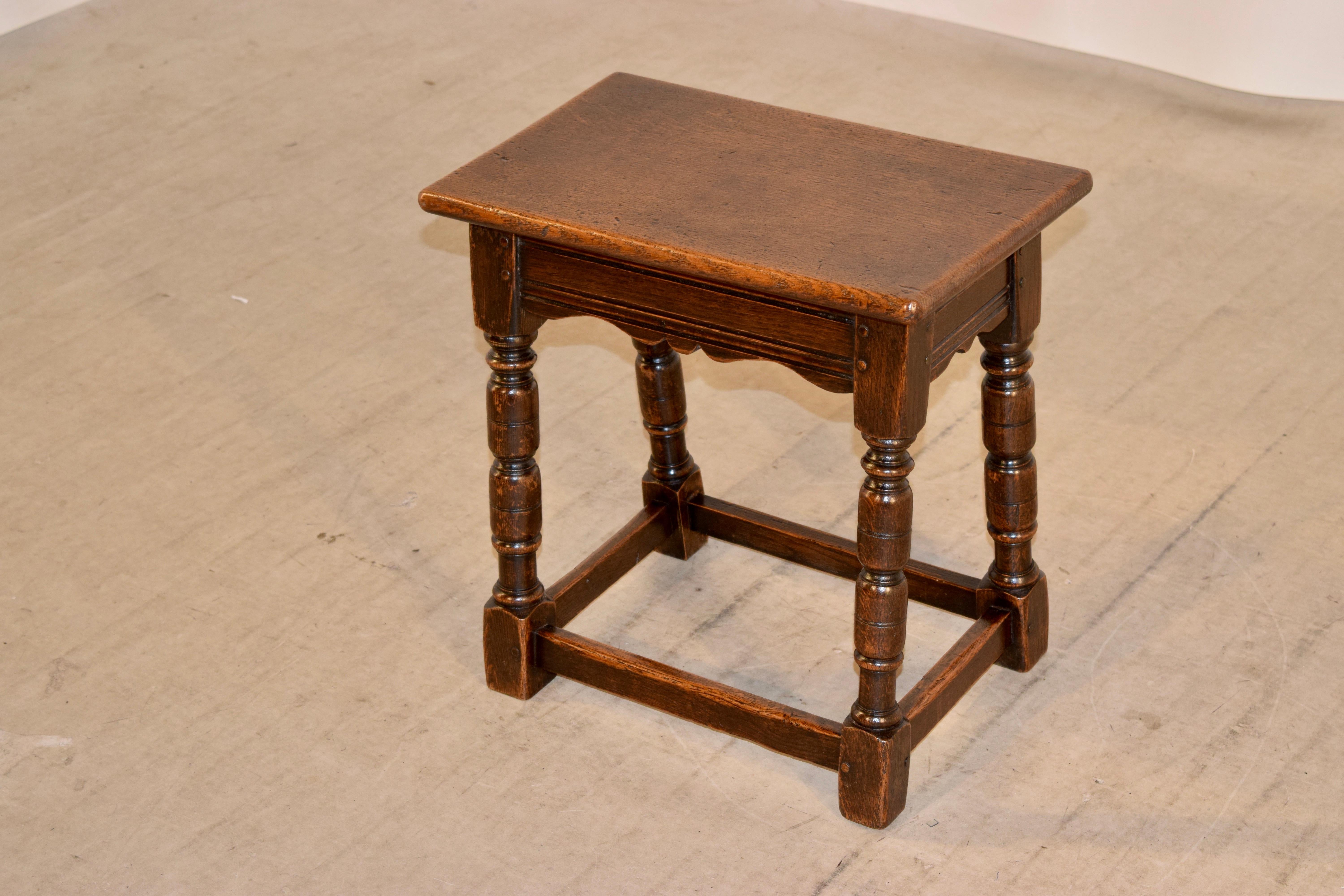 19th Century English Oak Joint Stool In Good Condition In High Point, NC