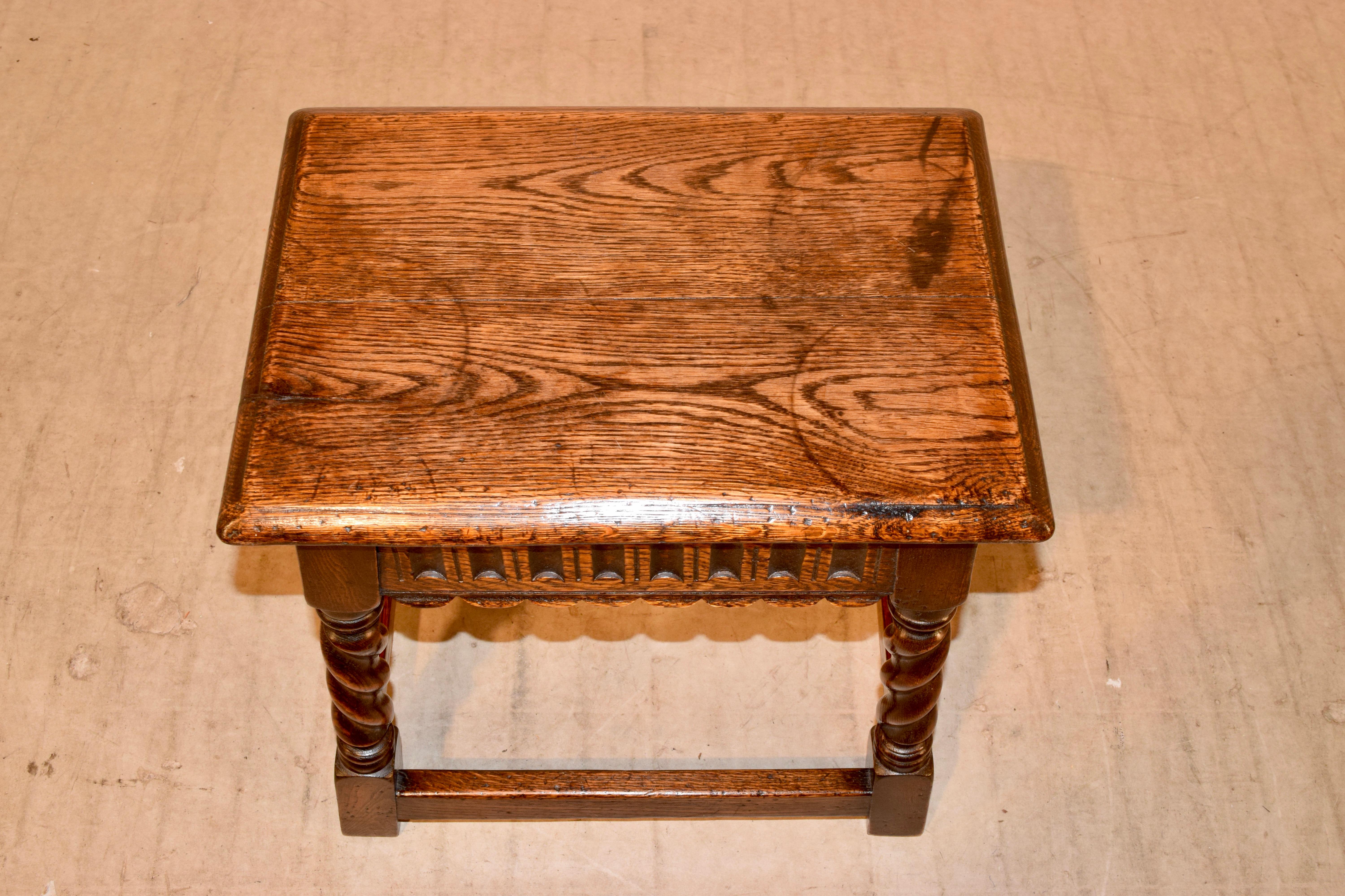 19th Century English Oak Joint Stool In Good Condition For Sale In High Point, NC