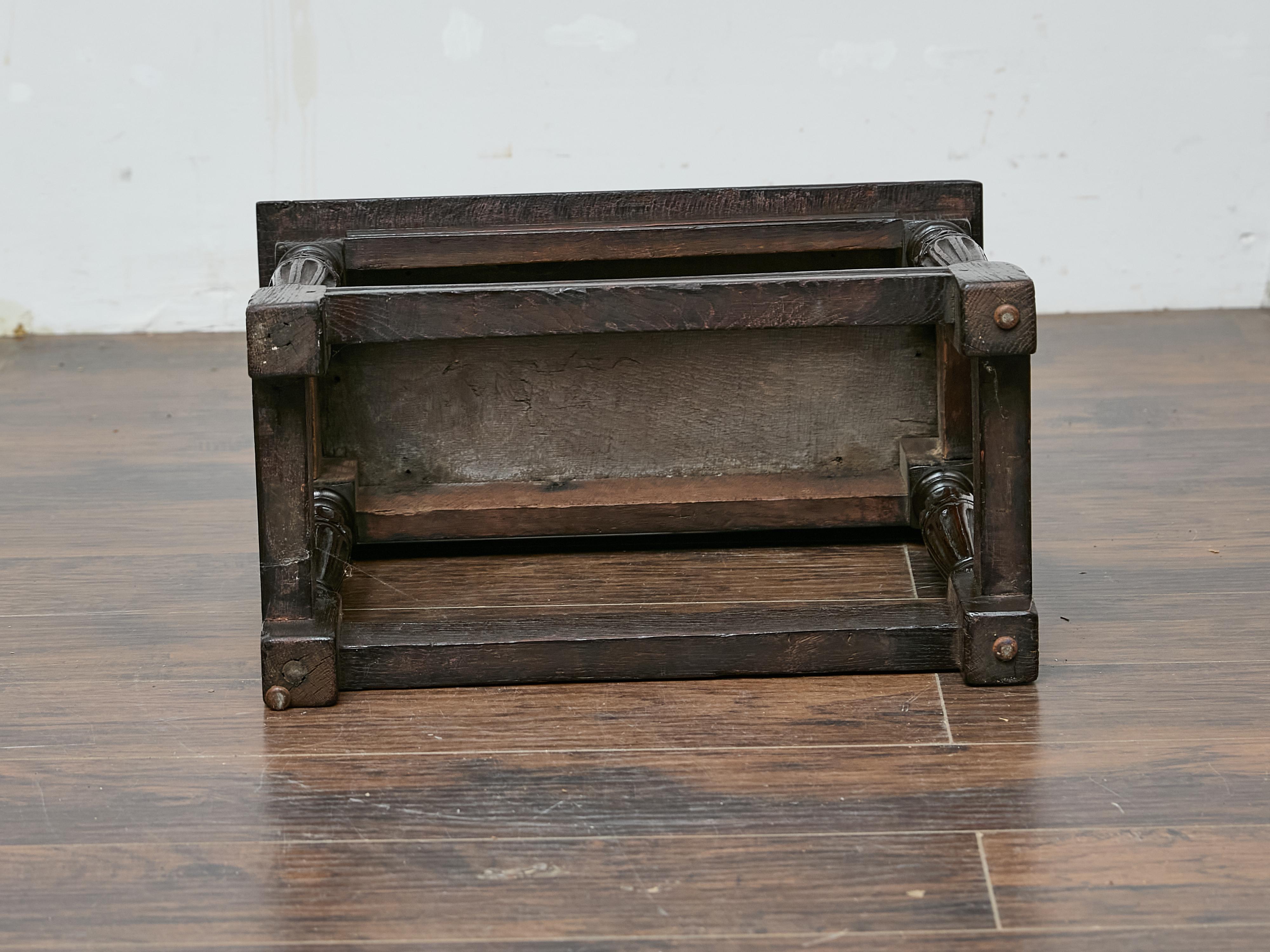 Tabouret joint anglais du 19ème siècle avec pieds tournés en vente 4