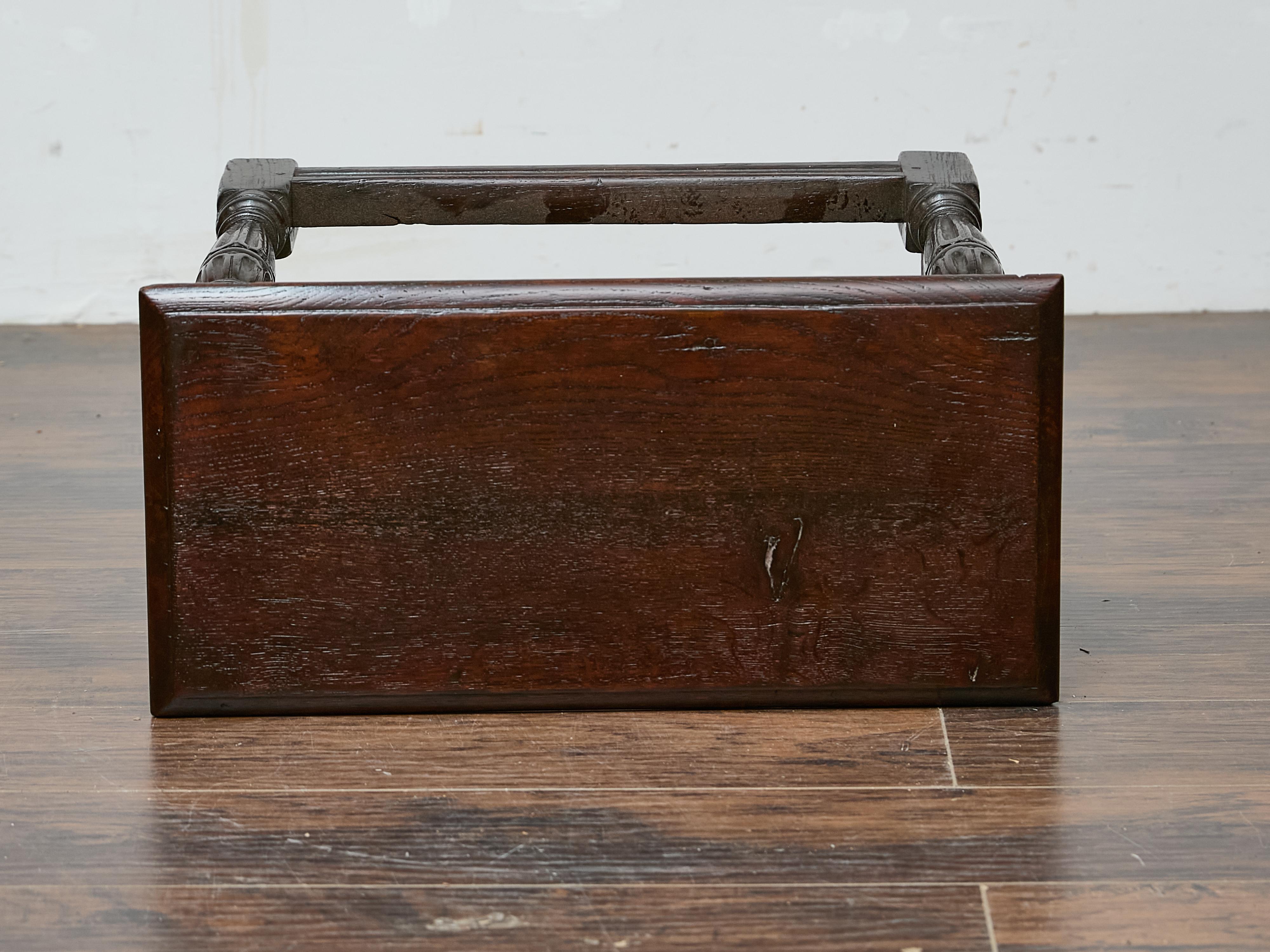 Tabouret joint anglais du 19ème siècle avec pieds tournés en vente 6