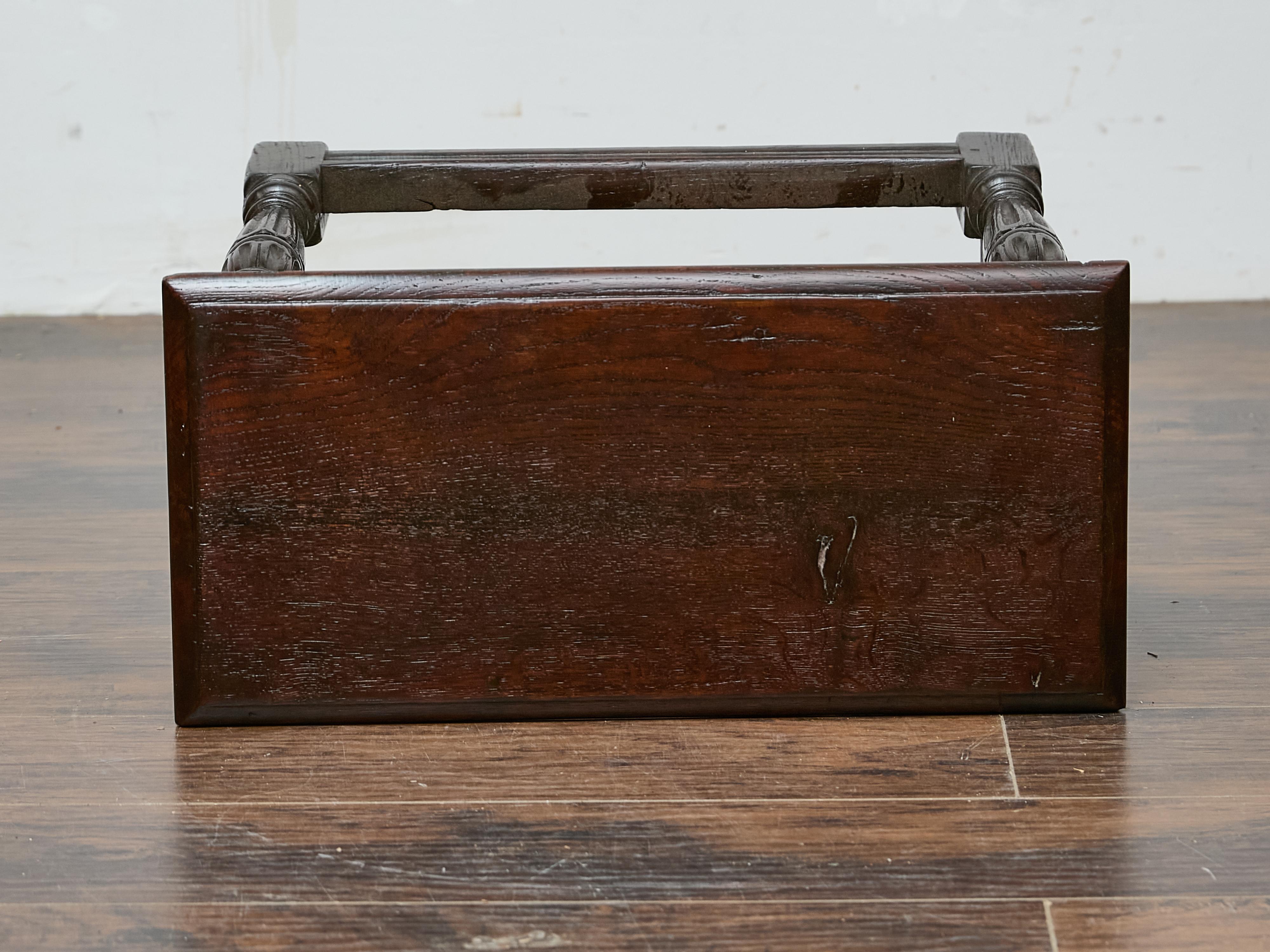 Tabouret joint anglais du 19ème siècle avec pieds tournés en vente 7