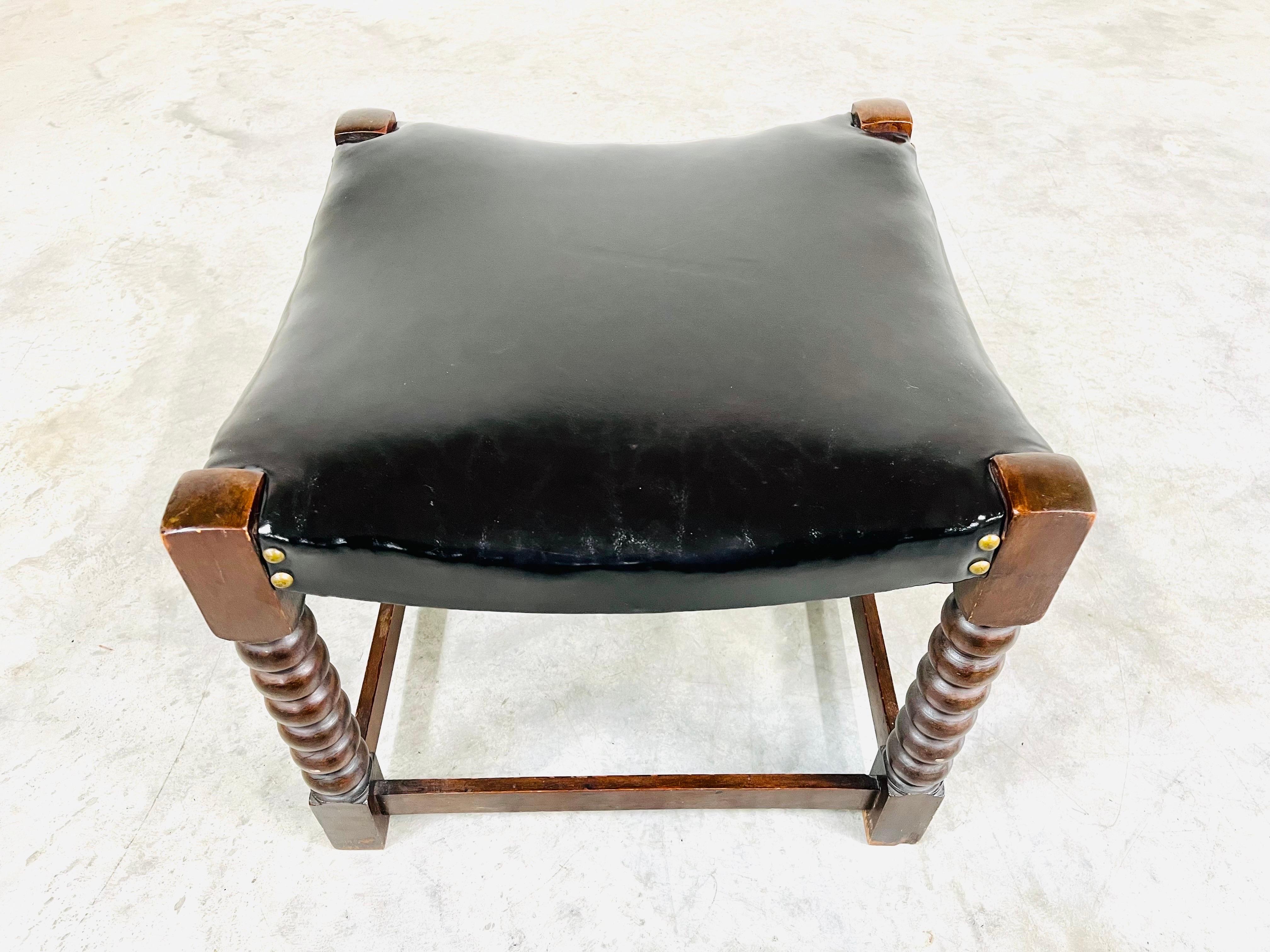 19th Century, English Oak & Leather Jacobean Stool In Good Condition For Sale In Southampton, NJ