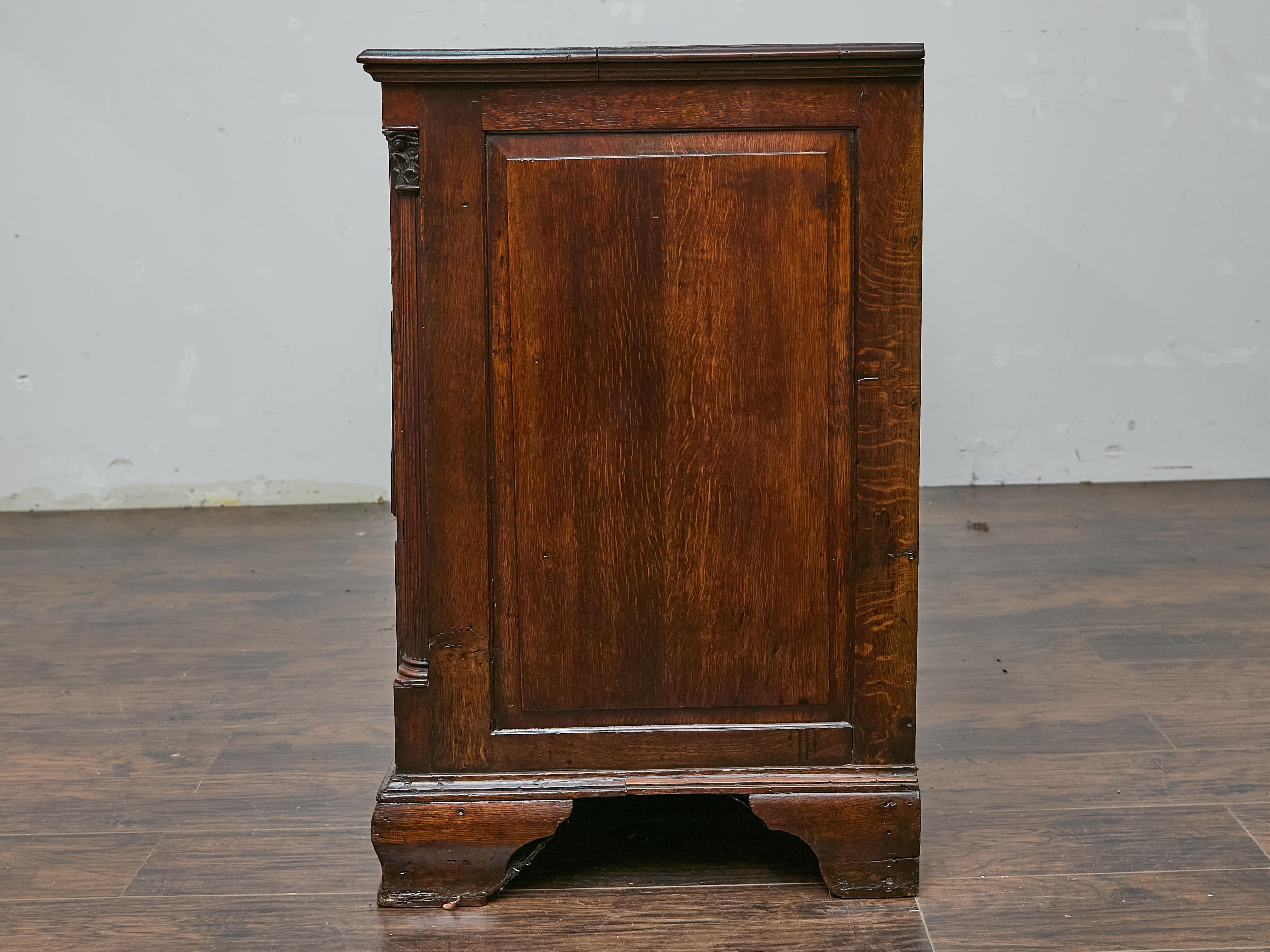 19th Century English Oak Mule Chest with Lift-Top Compartment and Six Drawers 11