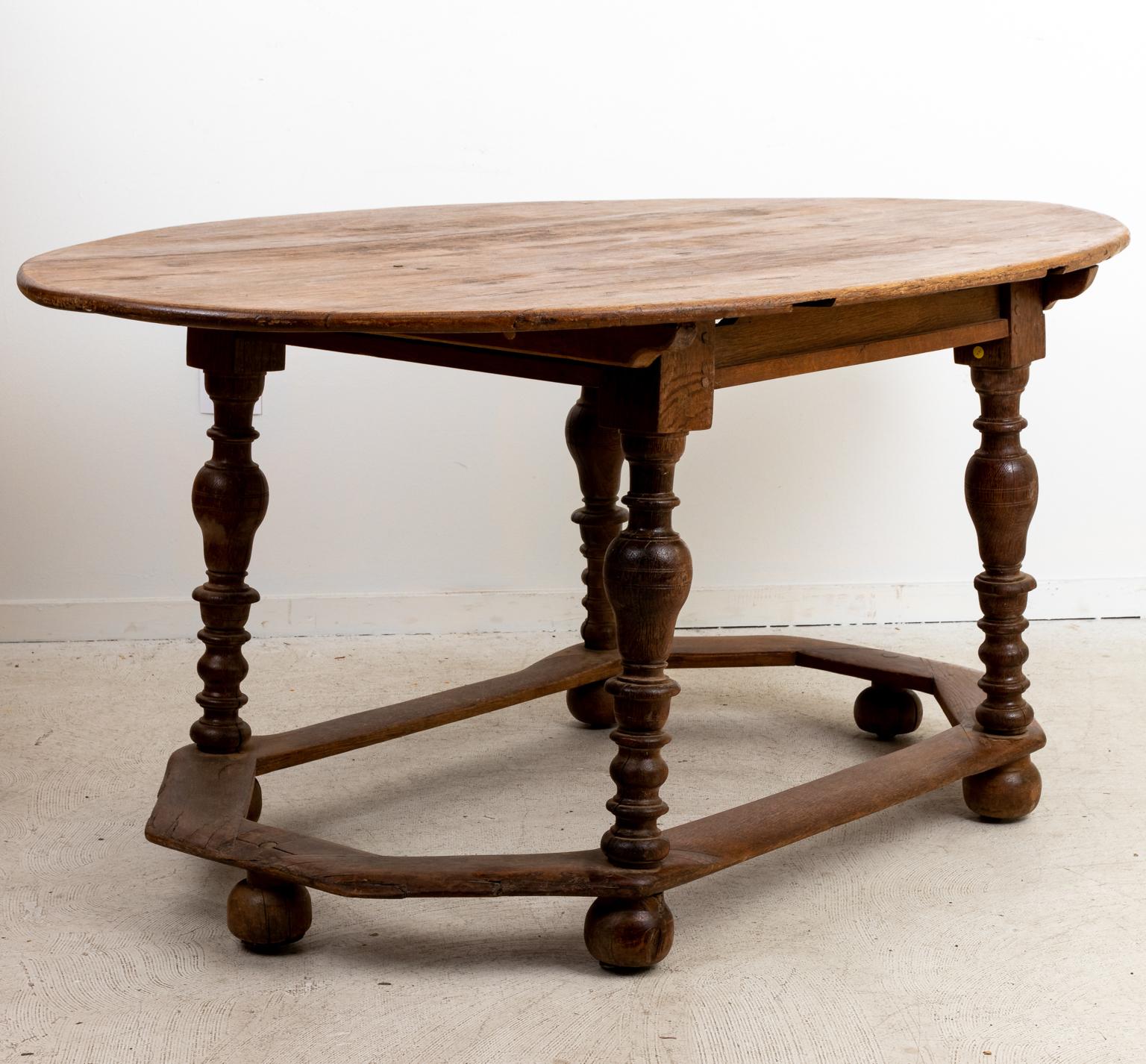 19th Century English Oak Oval Table 3