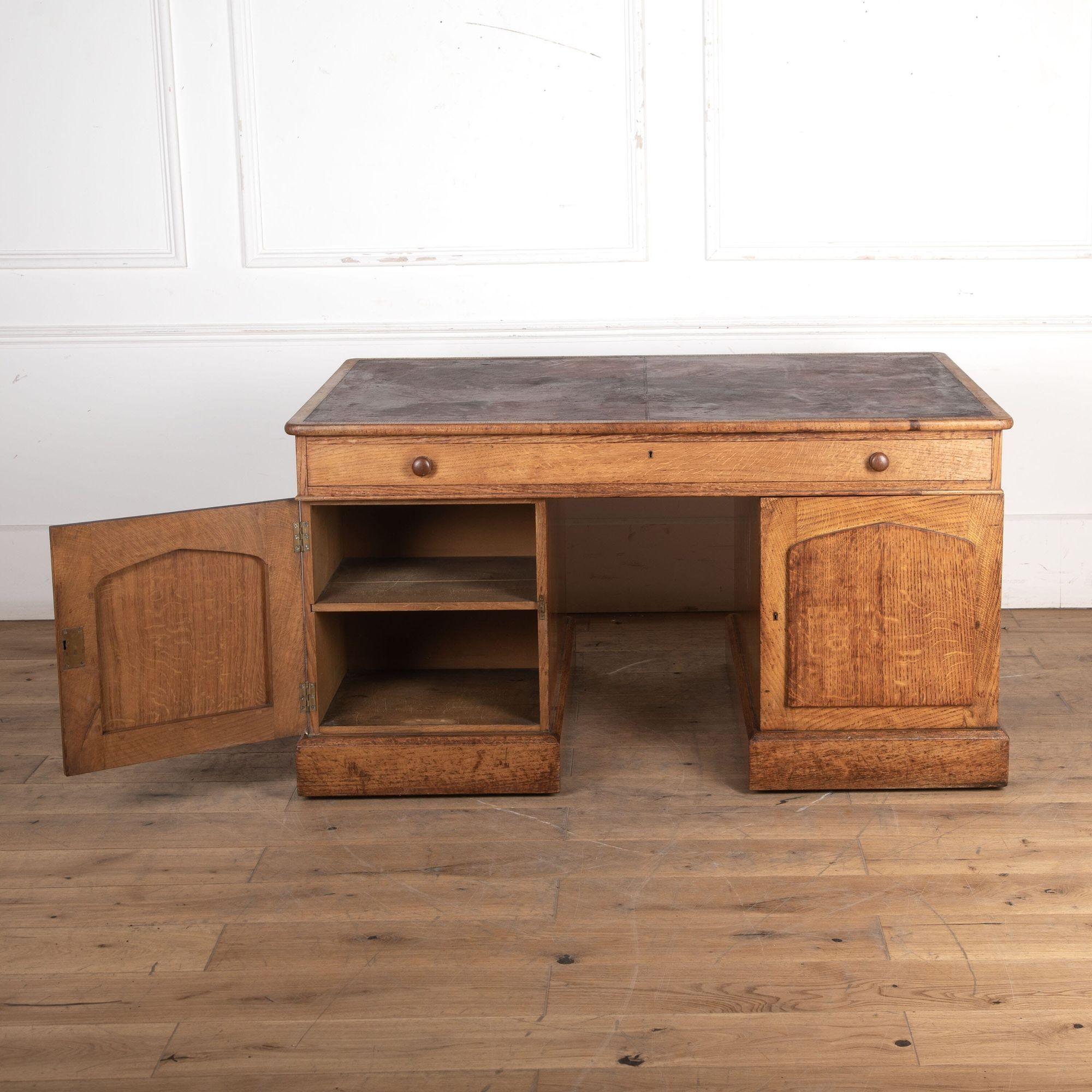 19th Century English Oak Partners Desk For Sale 8