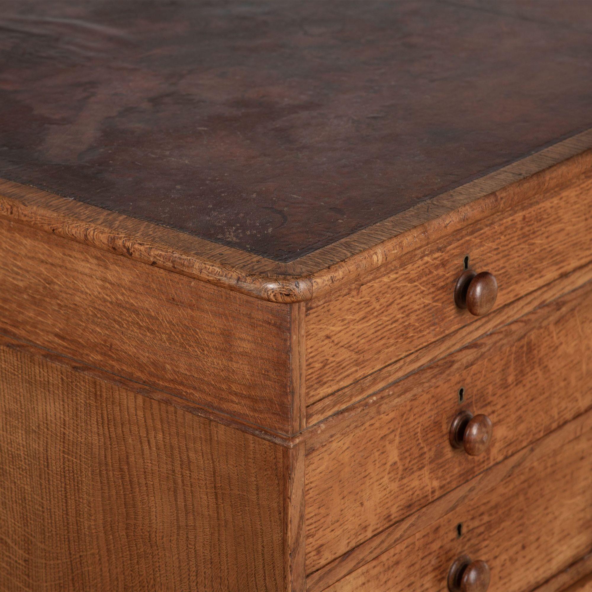 19th Century English Oak Partners Desk For Sale 9