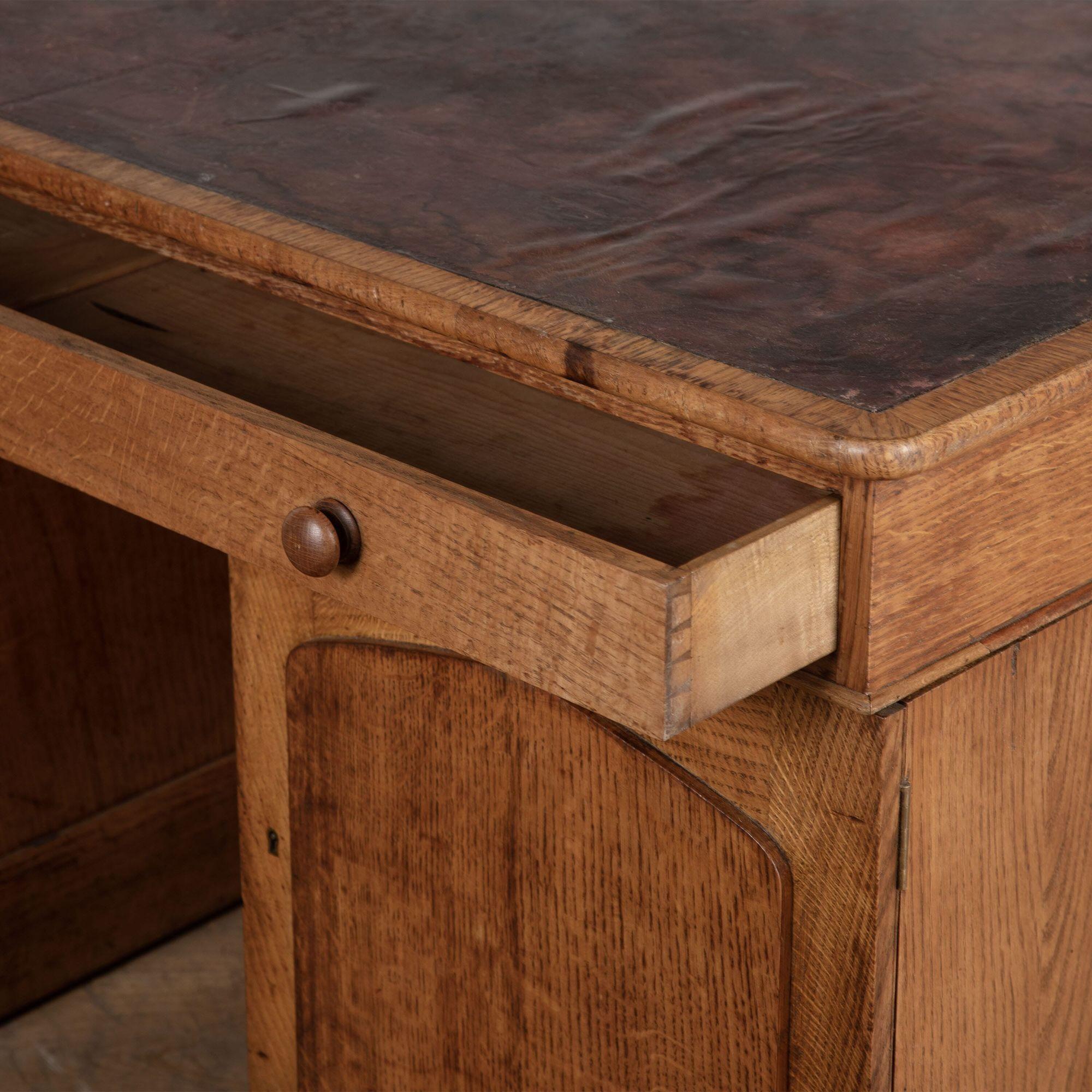19th Century English Oak Partners Desk In Good Condition For Sale In Gloucestershire, GB