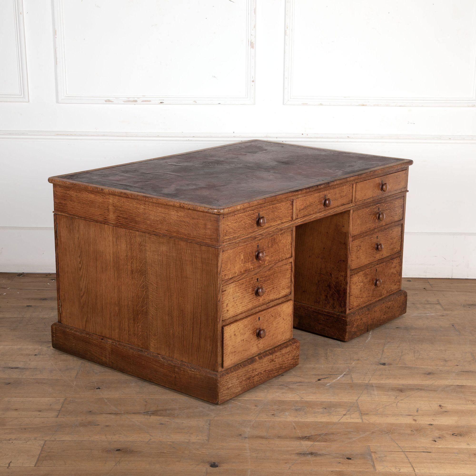 19th Century English Oak Partners Desk For Sale 5