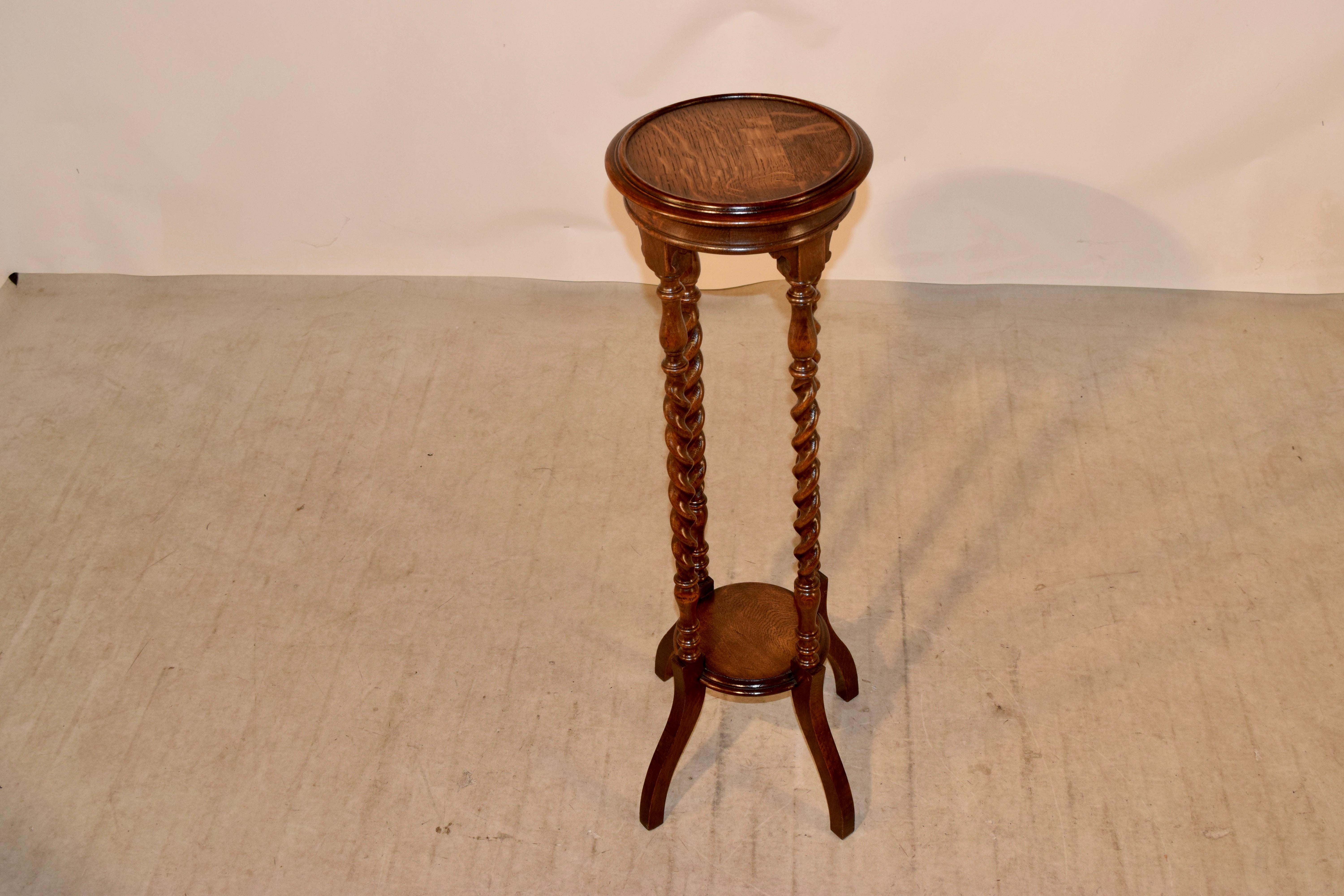 19th Century English Oak Plant Stand In Good Condition In High Point, NC