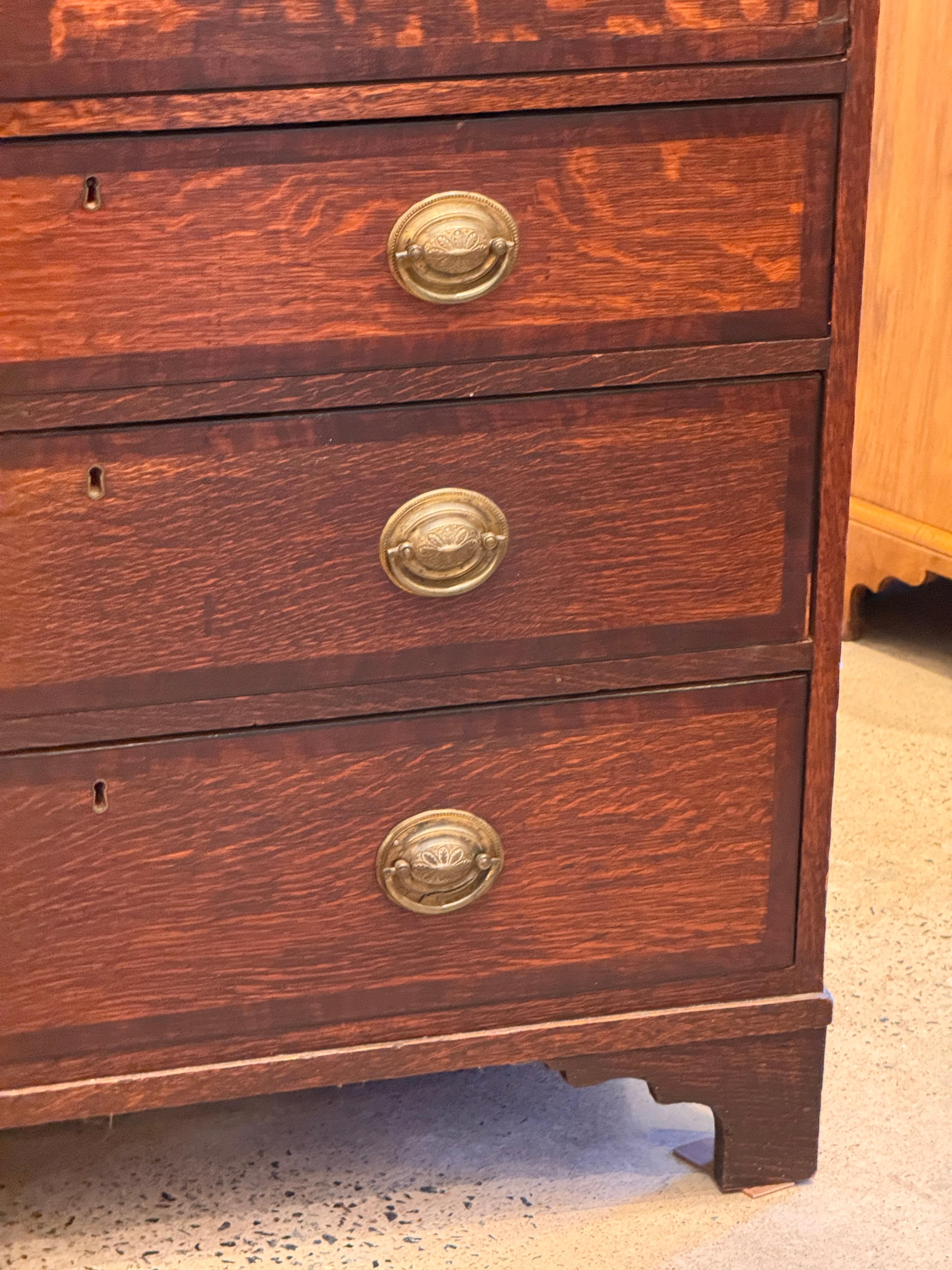 Englischer Eichenholzsekretär des 19. Jahrhunderts (Glas) im Angebot