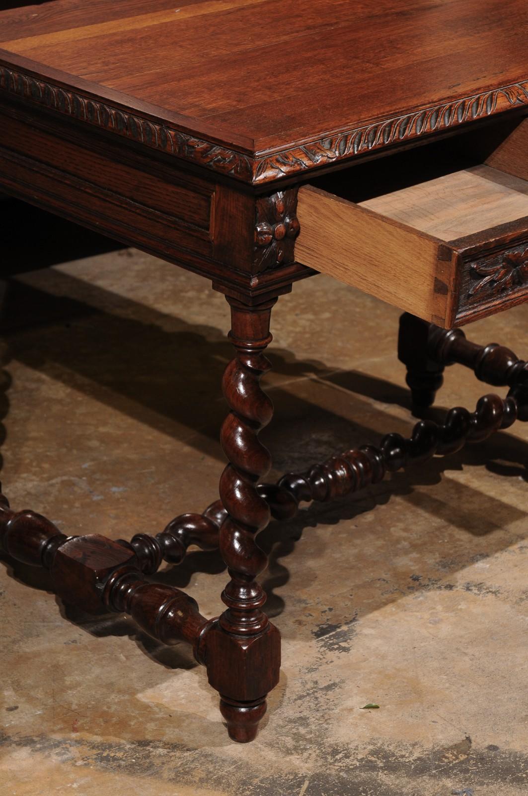Tavolino in Oak inglese del XIX secolo Doppi cassetti Maniglie a volpe Barley Twist in vendita 3