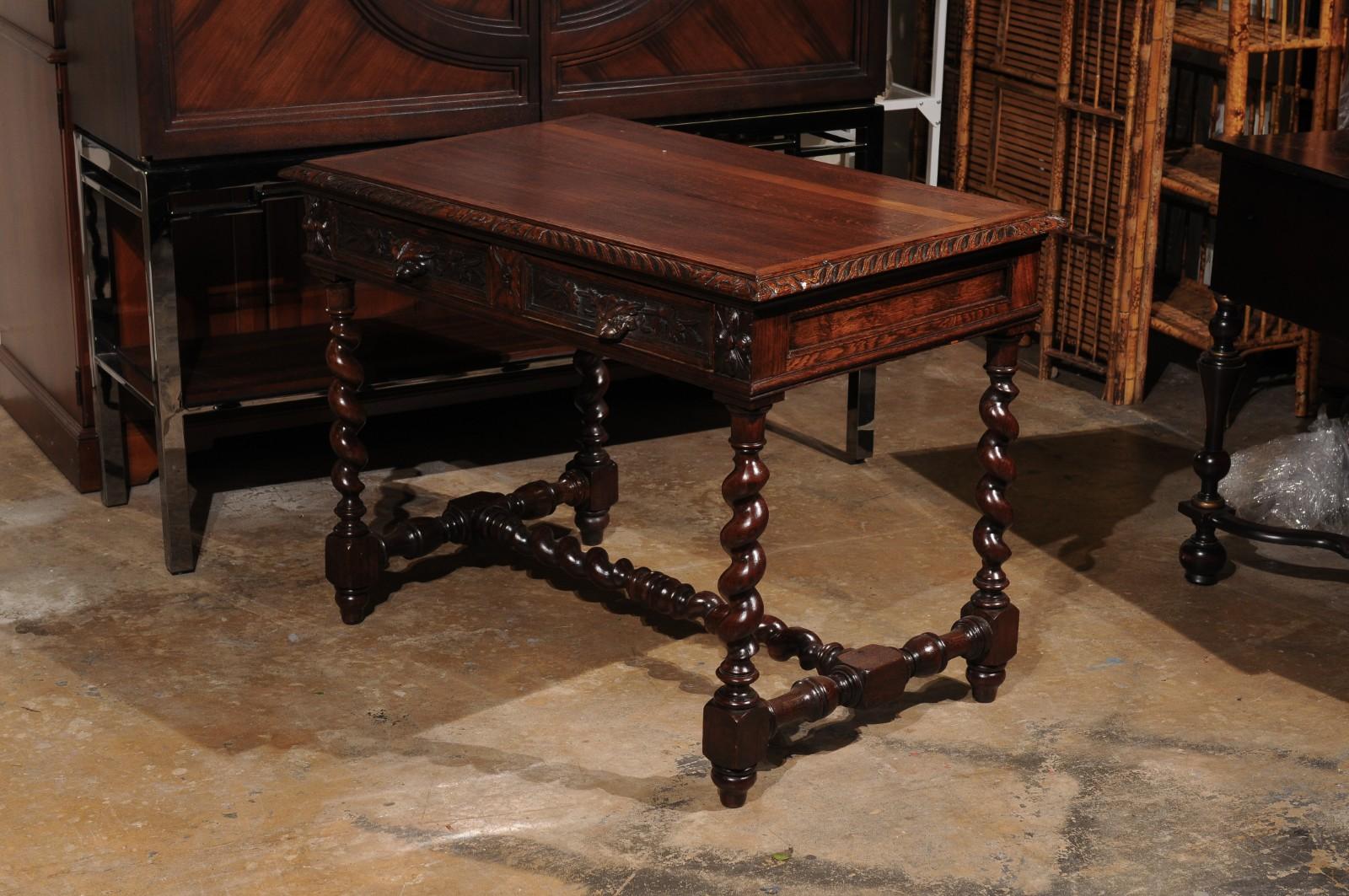 William and Mary Tavolino in Oak inglese del XIX secolo Doppi cassetti Maniglie a volpe Barley Twist in vendita