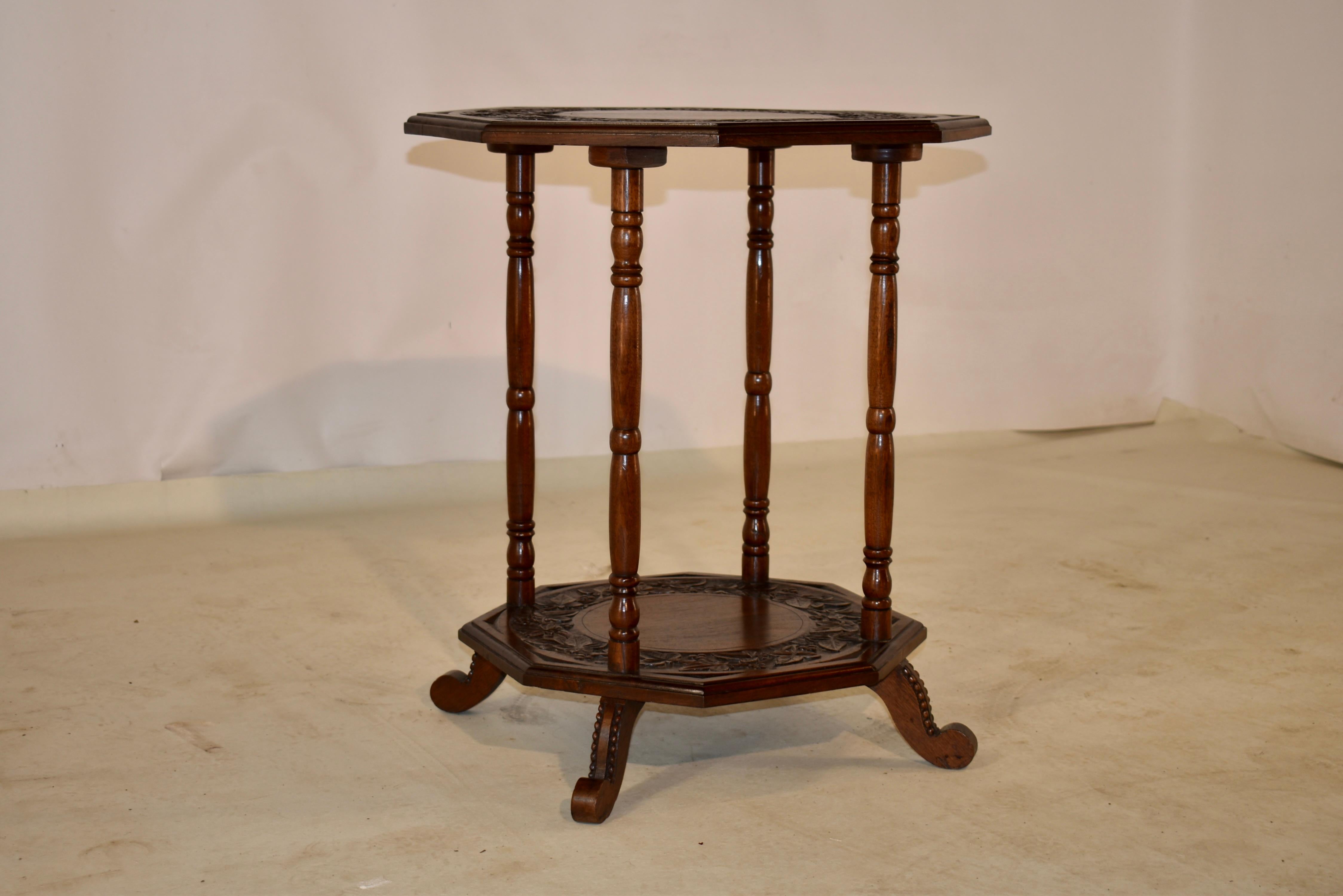 Victorian 19th Century English Oak Side Table For Sale