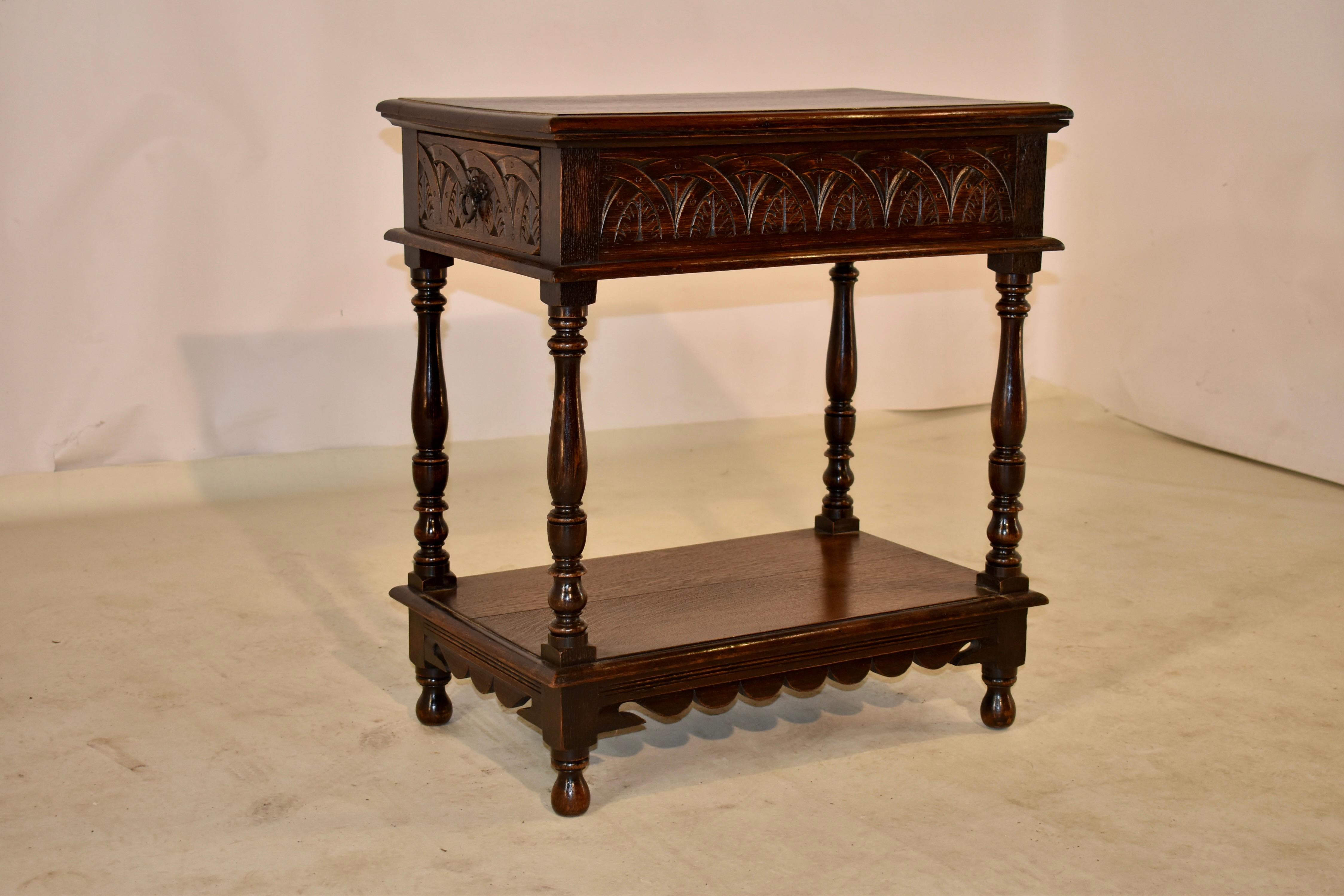Victorian 19th Century English Oak Side Table with Drawer