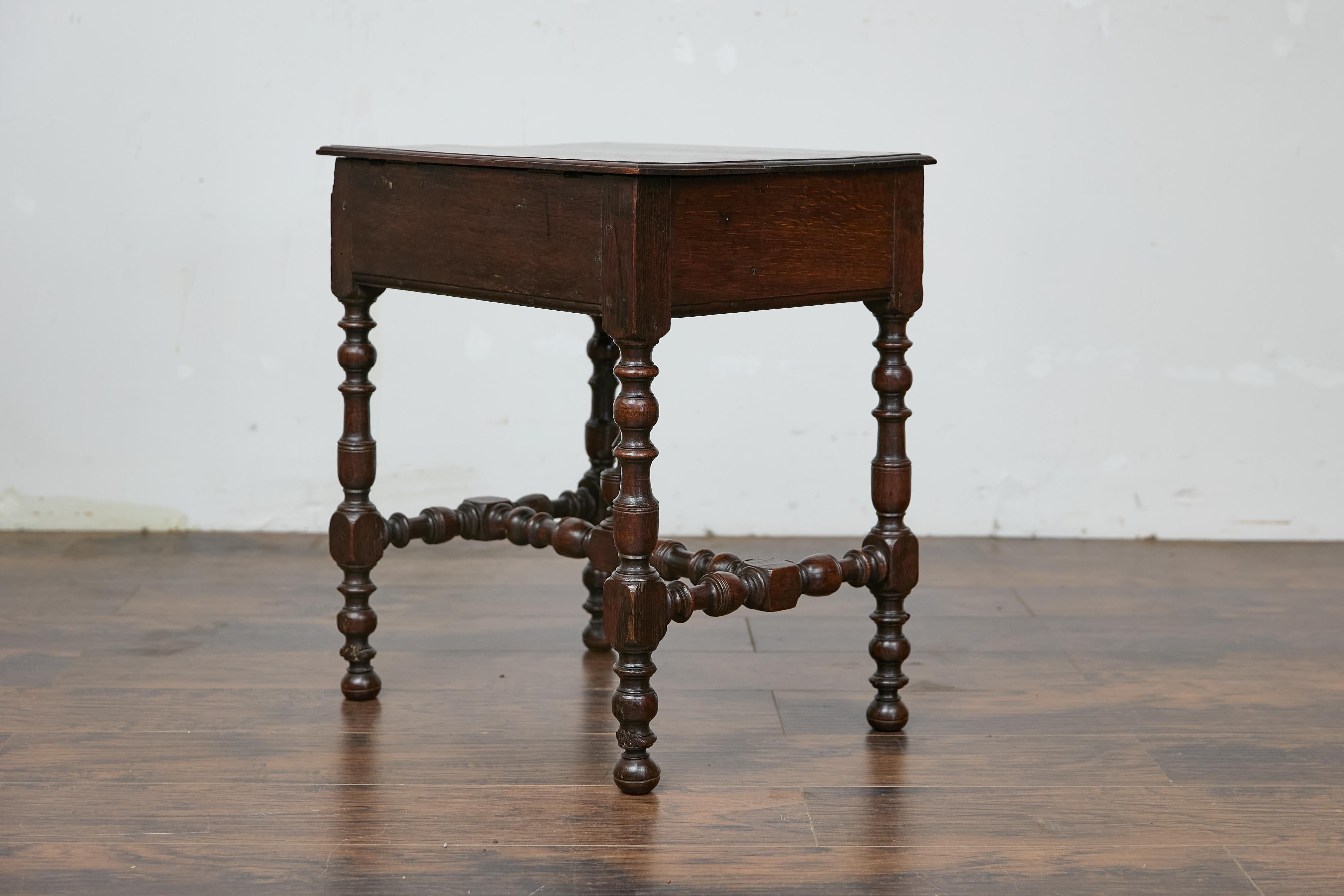Laiton 19th Century English Oak Side Table with Lift Top, Drawer, and Turned Legs en vente