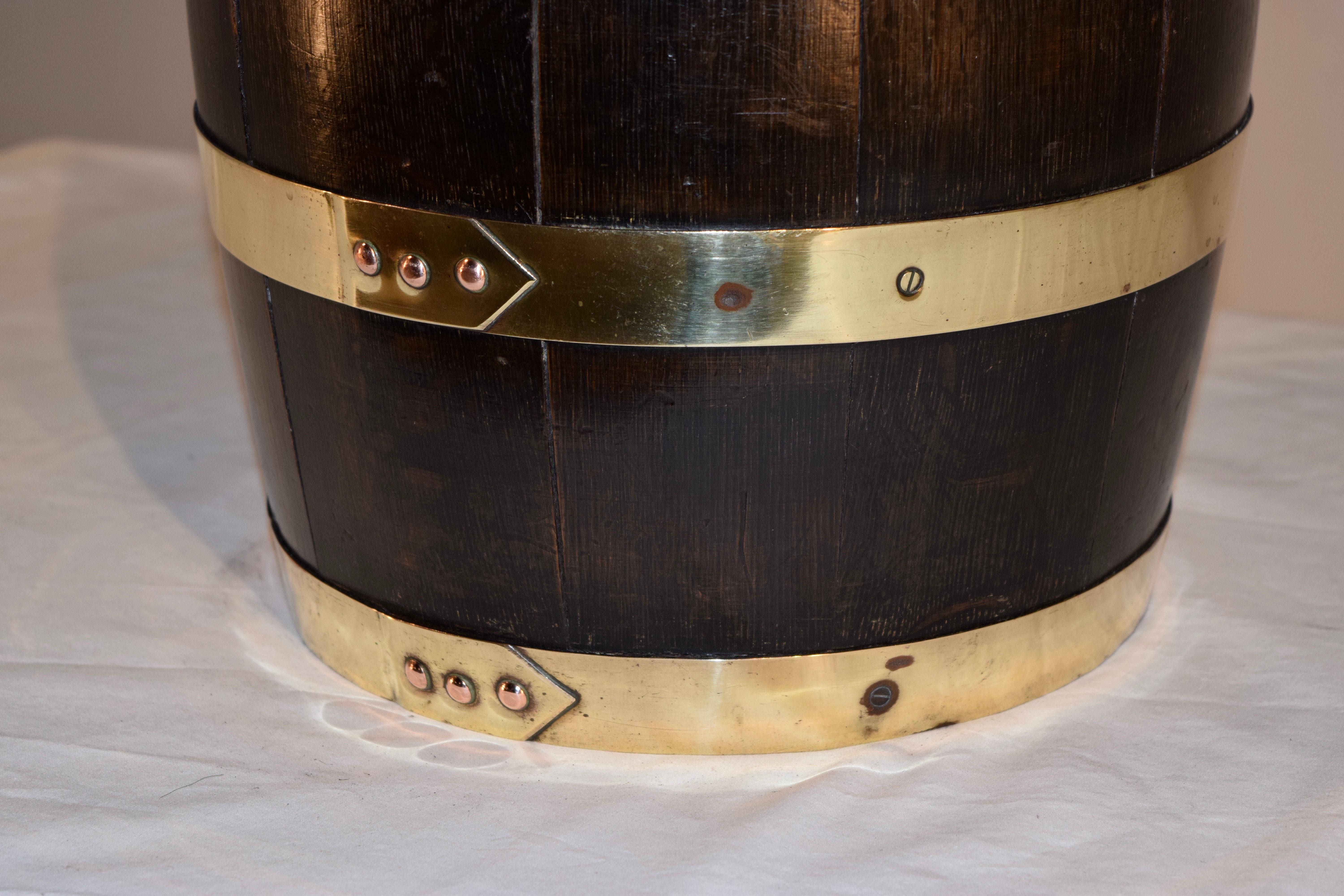 19th Century English Oak Stick Stand In Good Condition In High Point, NC