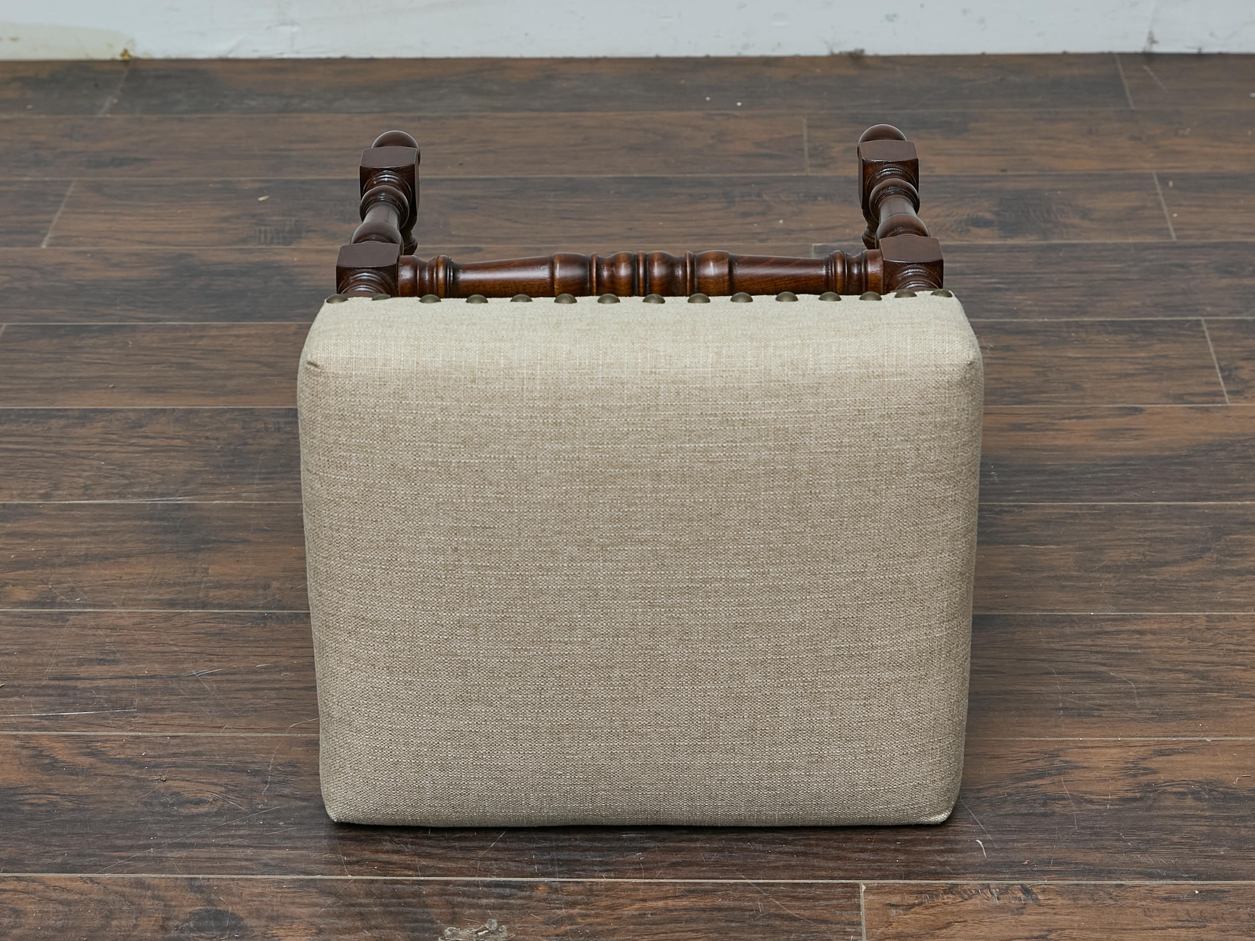Sgabello inglese del XIX secolo in Oak con rivestimento in lino personalizzato e gambe tornite in vendita 4