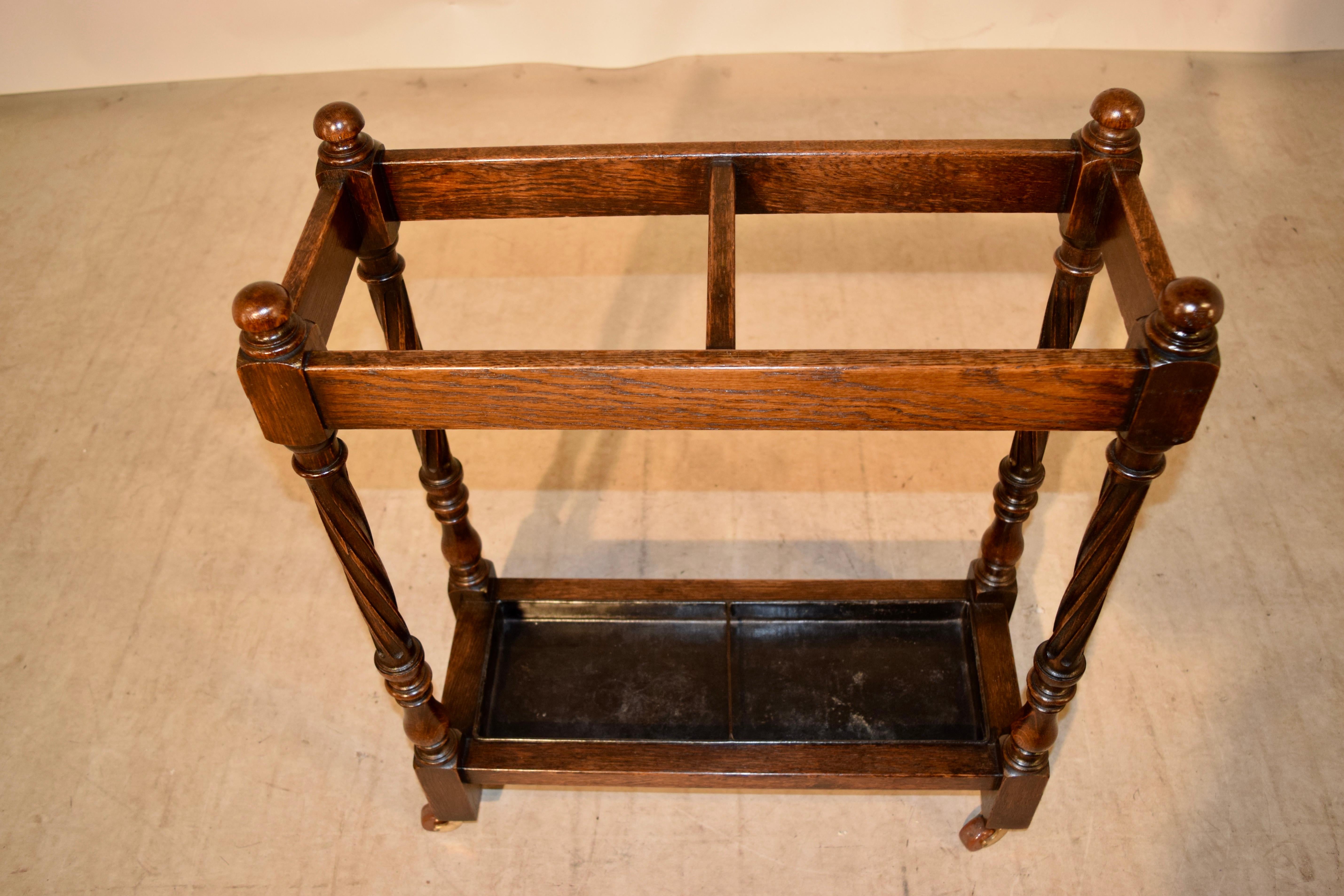 19th Century English Oak Umbrella Stand In Good Condition In High Point, NC