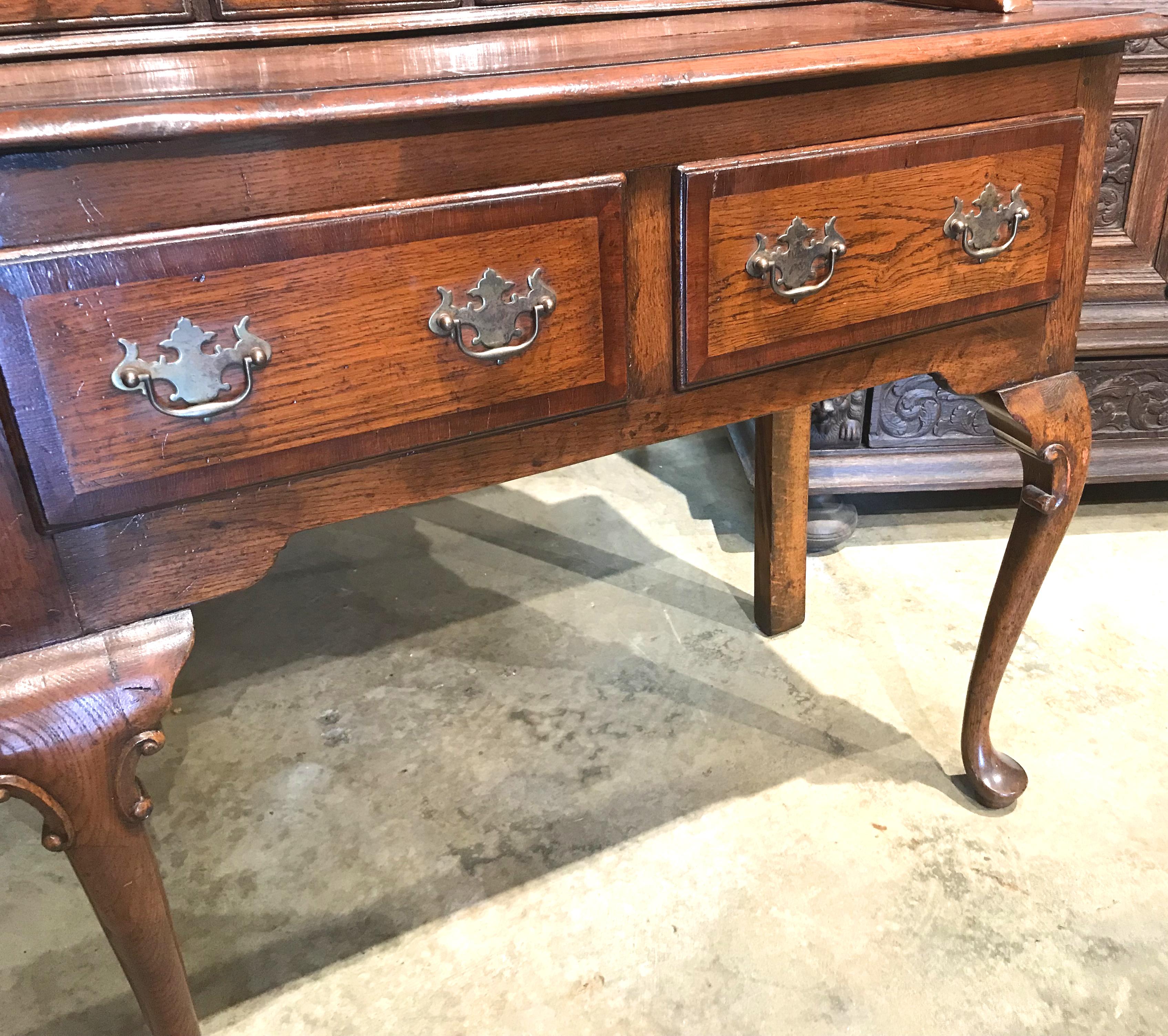 English or Welsh Oak Two-Part Dresser In Good Condition In Milford, NH