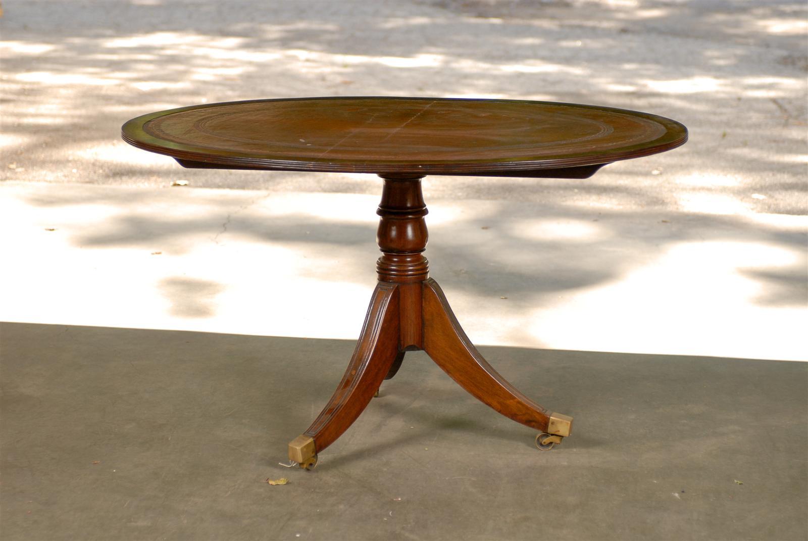 19th Century English Oval Breakfast Table with Red Leather Top For Sale 2