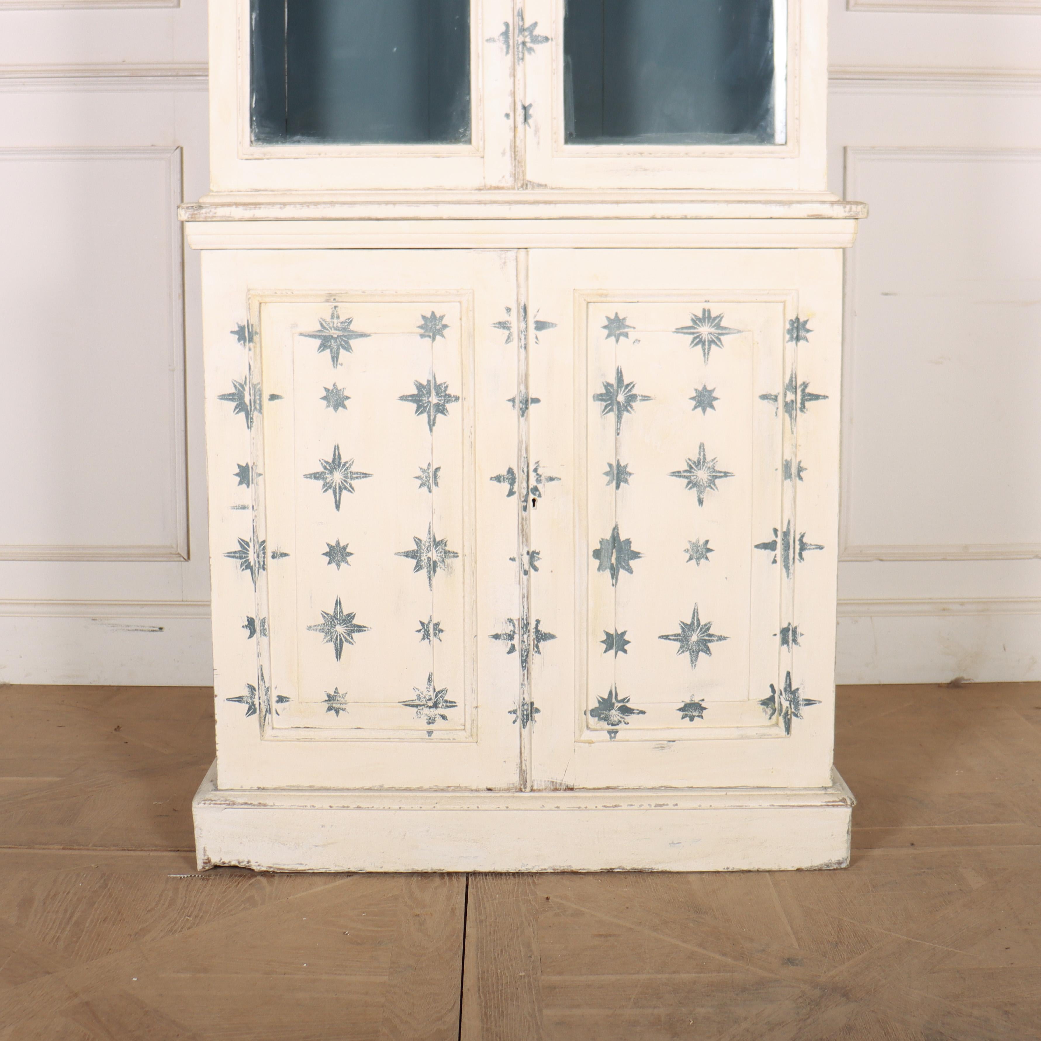 Piccola libreria inglese del XIX secolo in pino dipinto con finitura a stencil. 1880. 

Profondità del ripiano superiore: 20 cm (8 pollici)


Codice: 9117

Dimensioni:
L: 37,5