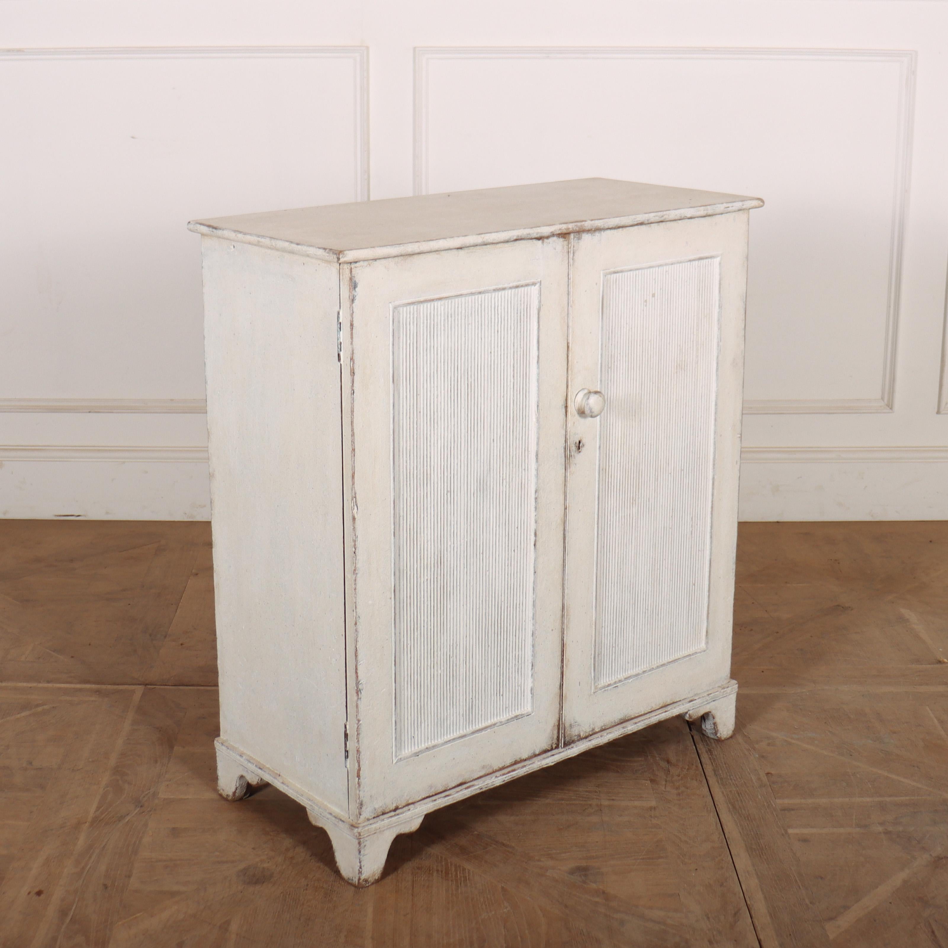 19th Century English Painted Buffet For Sale 2
