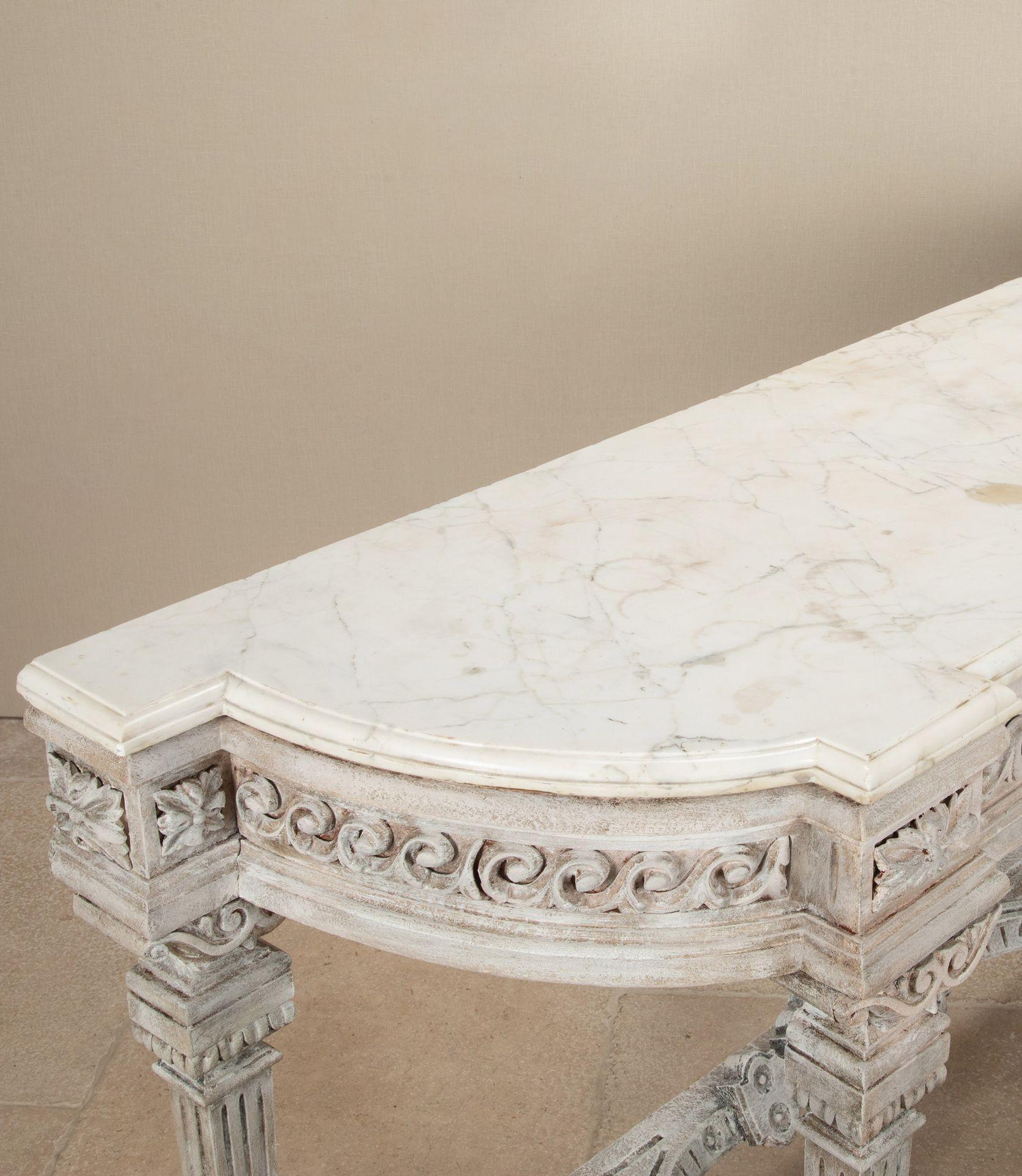 Sculpté Table console peinte anglaise du 19ème siècle en vente