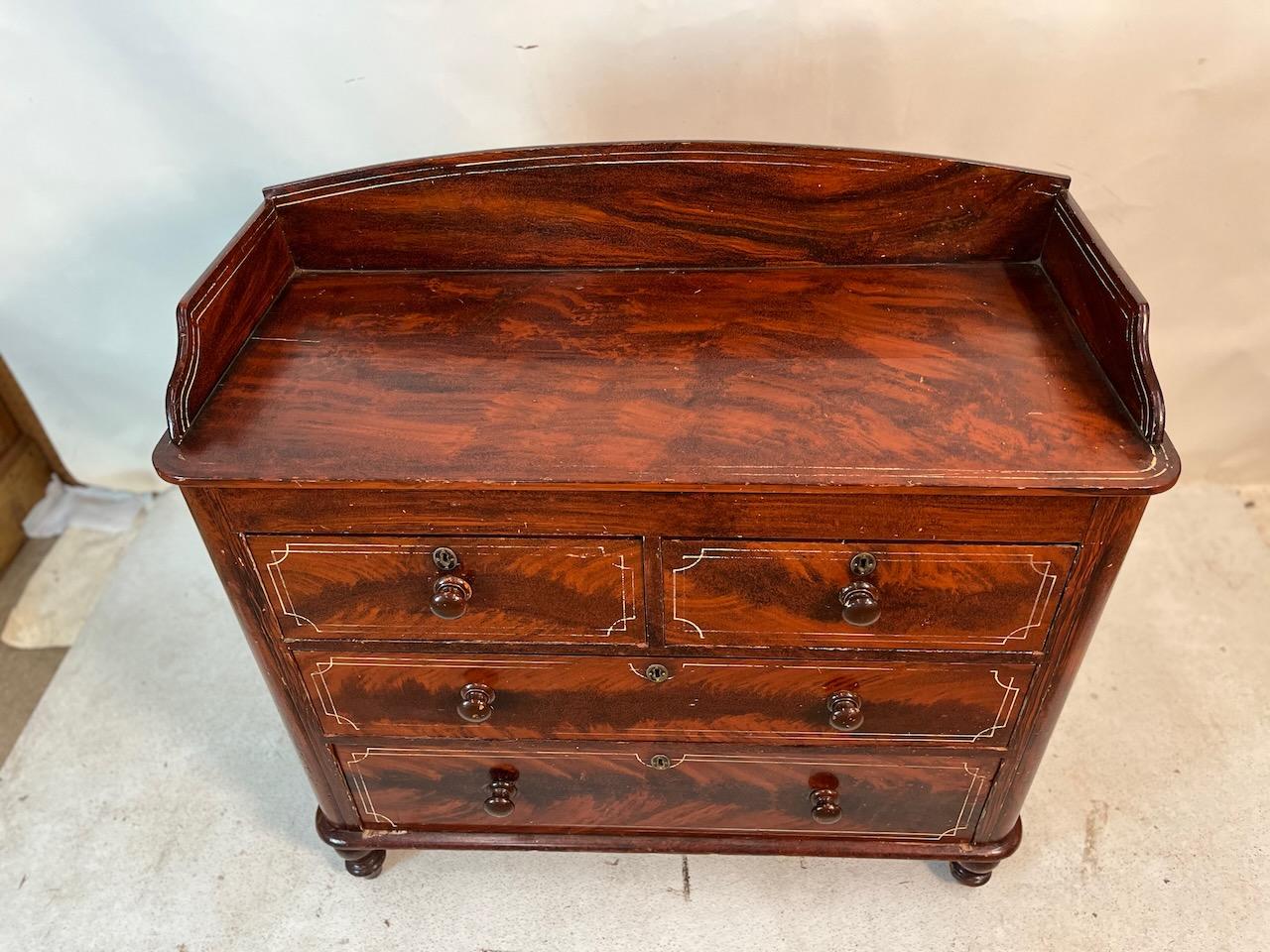 19th Century English Painted Dresser In Good Condition For Sale In Wilson, NC