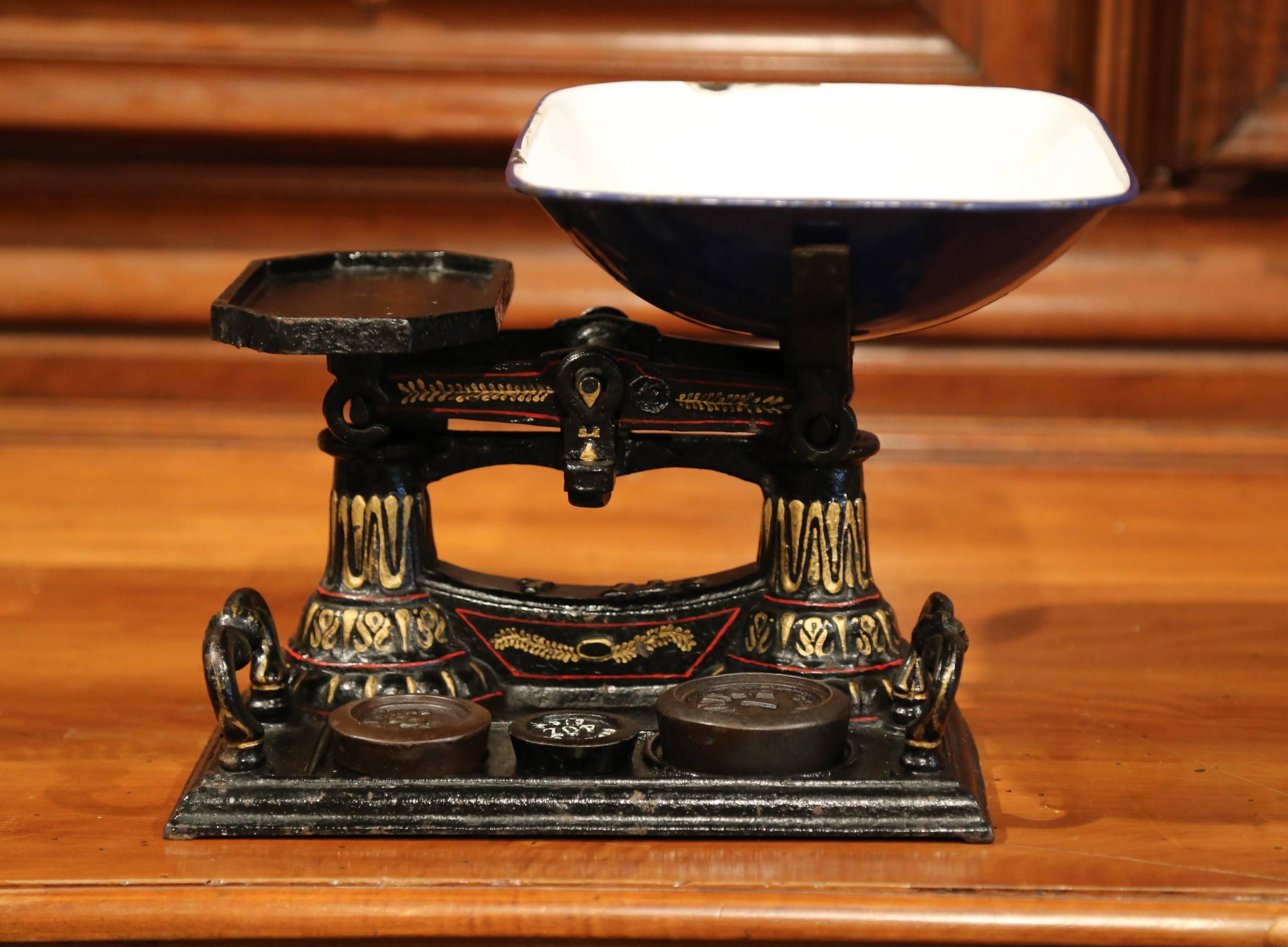 19th Century English Painted Iron Scale with Three Weights In Excellent Condition In Dallas, TX