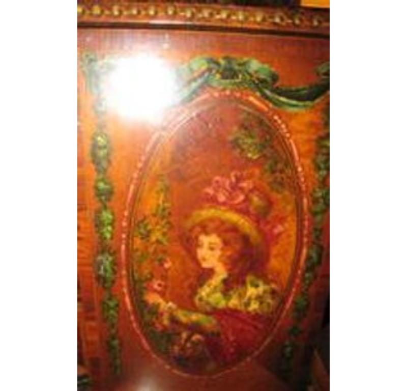 Escritorio de madera satinada muy finamente pintada con tiradores de plata de ley.  Cada tirador está marcado.  Esta pieza también podría ser de estilo Adams.  Para un mueble de madera satinada pintada, ¡es un 10!  La superficie de cableado tiene