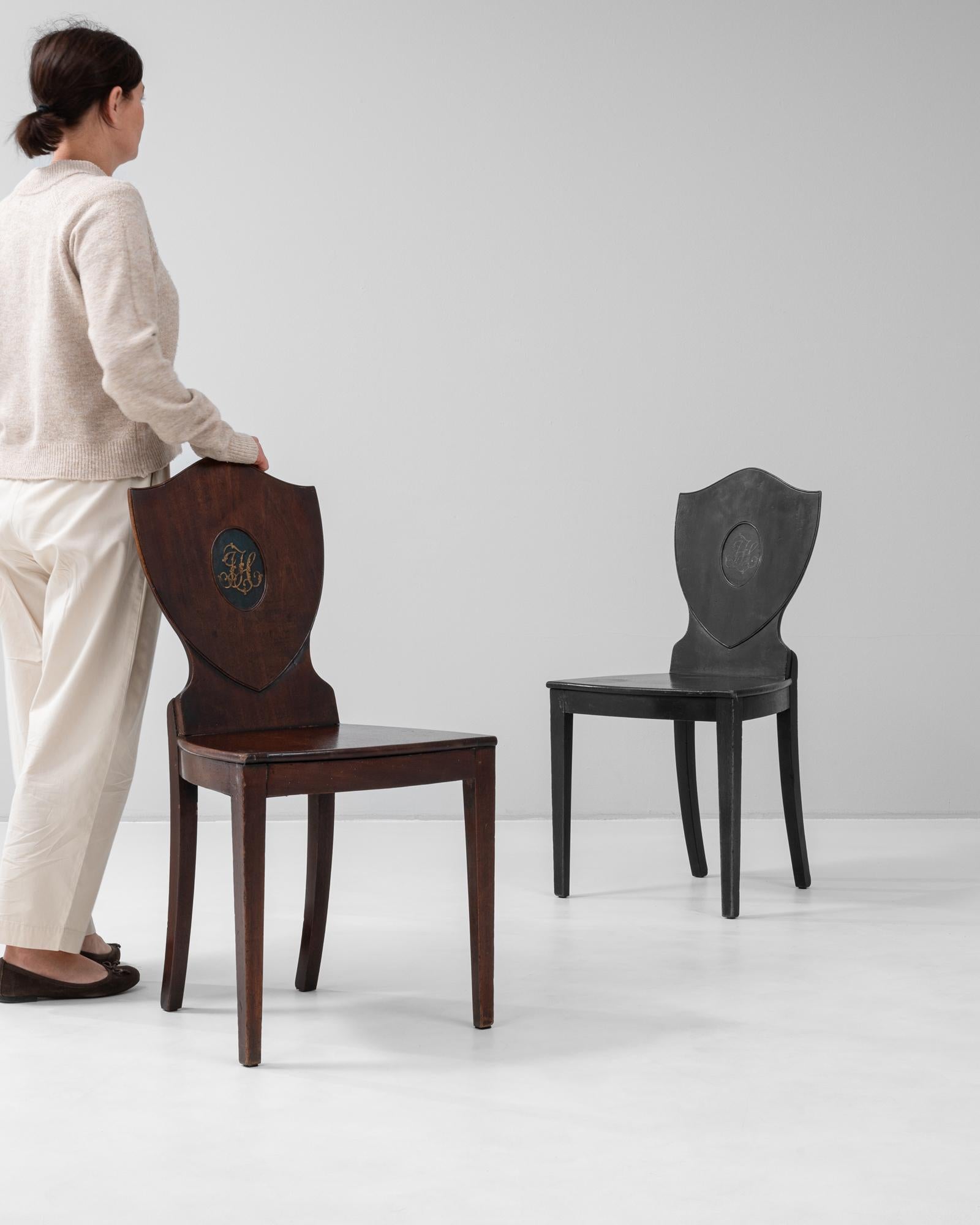 British 19th Century English Pair Of Chairs For Sale