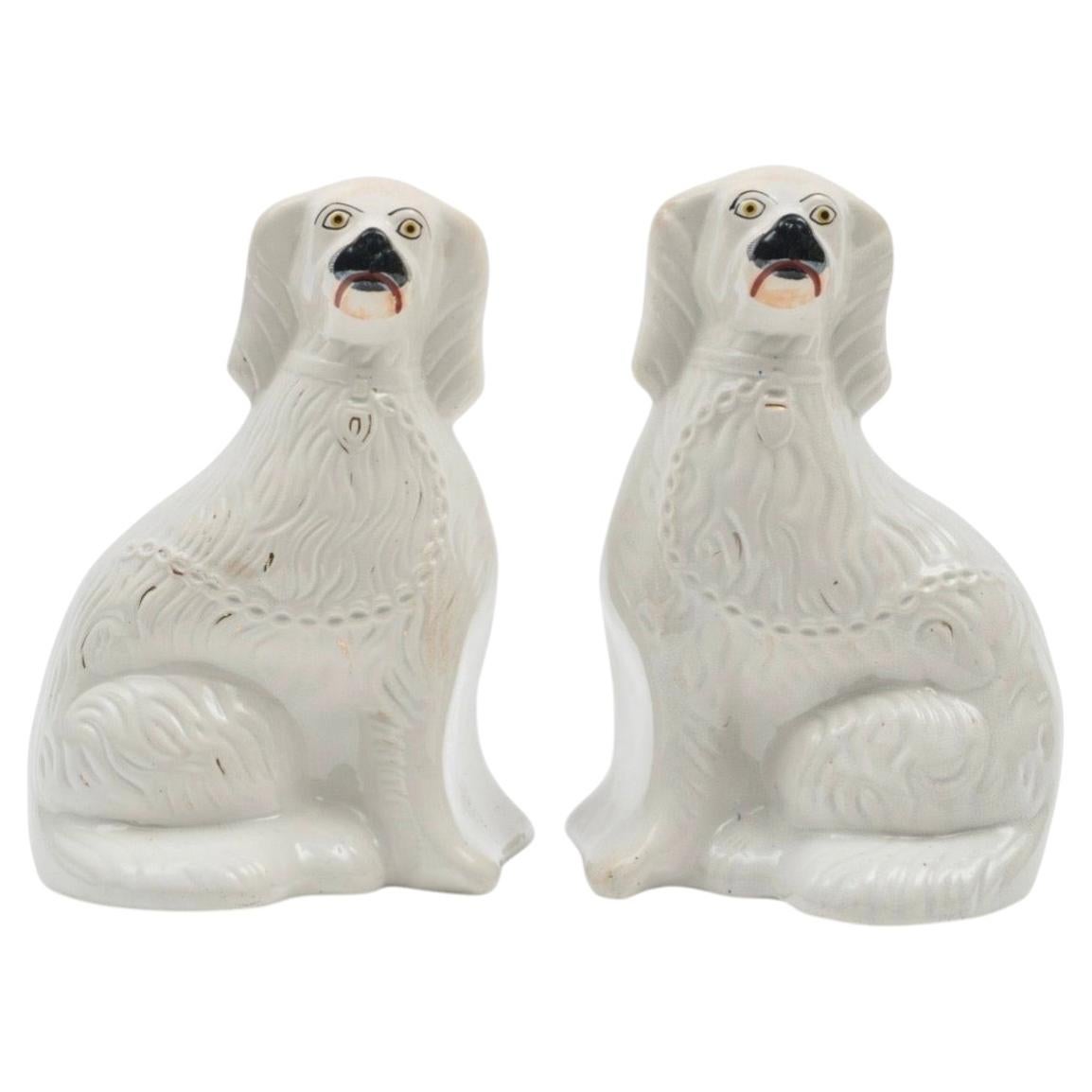 19th Century English Pair of Porcelain Staffordshire Spaniels Dogs Large