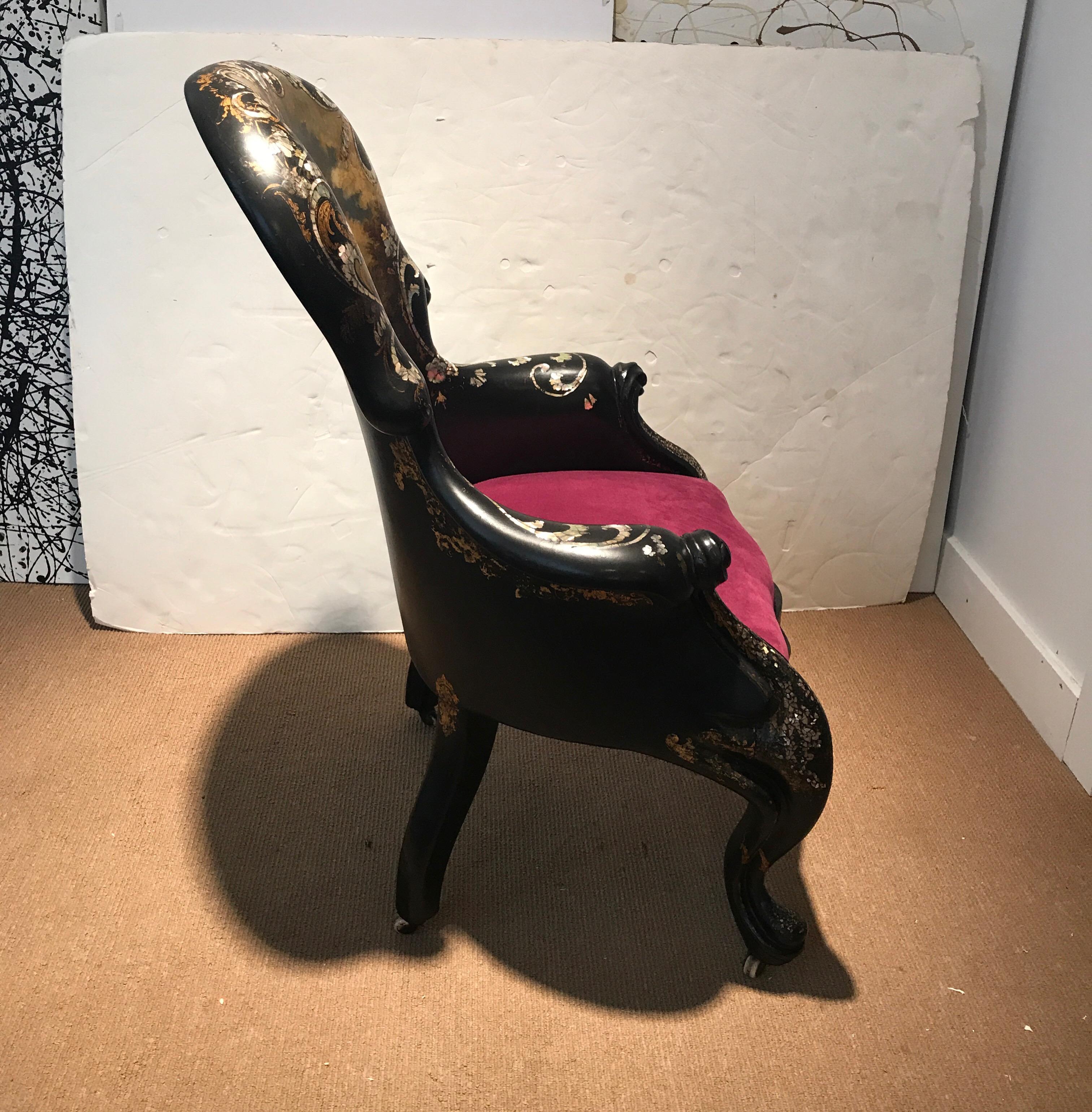 Anglais Chaise en papier mâché incrusté de nacre du 19ème siècle anglais en vente