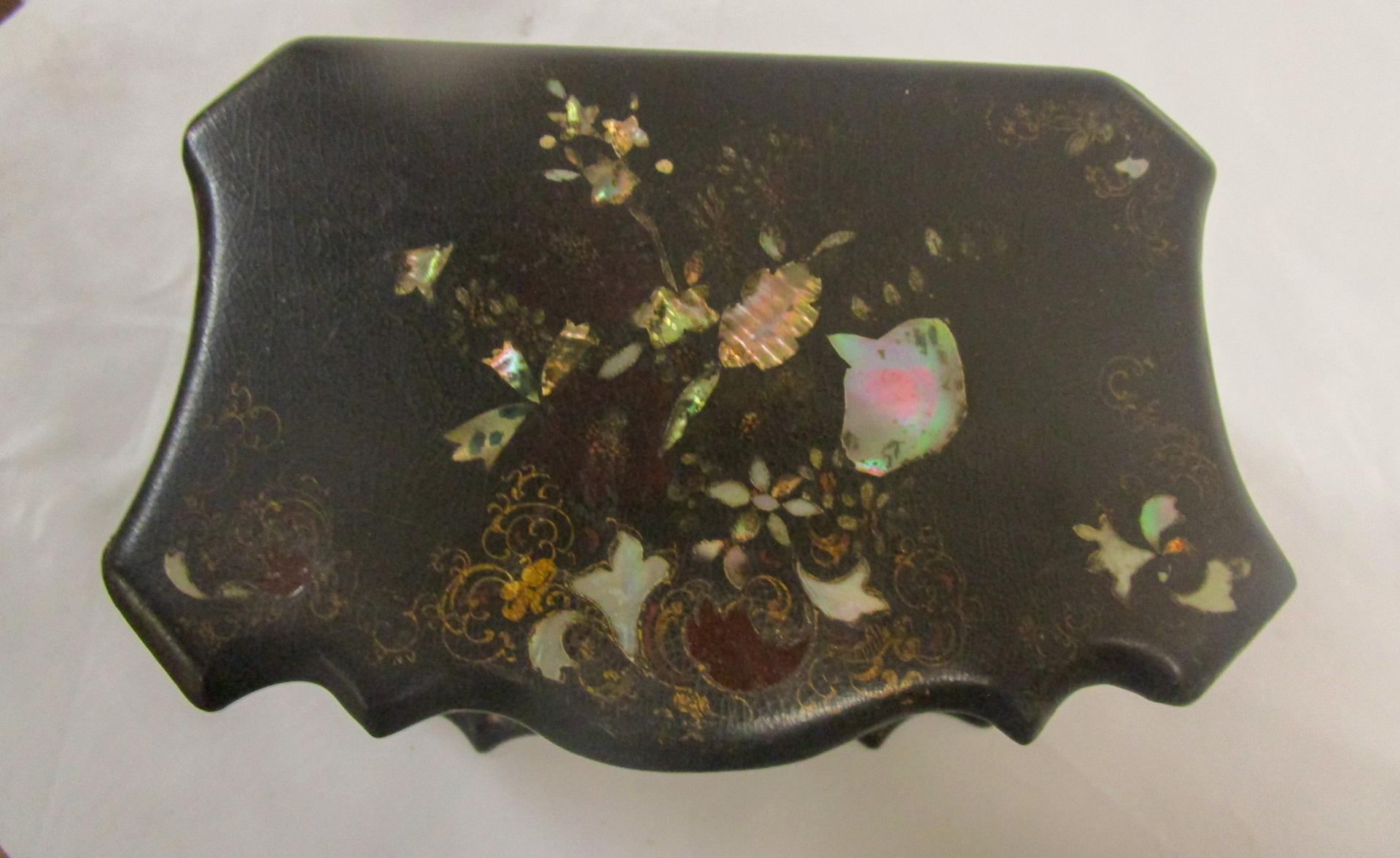 19th Century English Papier Mâché Tea Caddy with Abalone Inlay 7