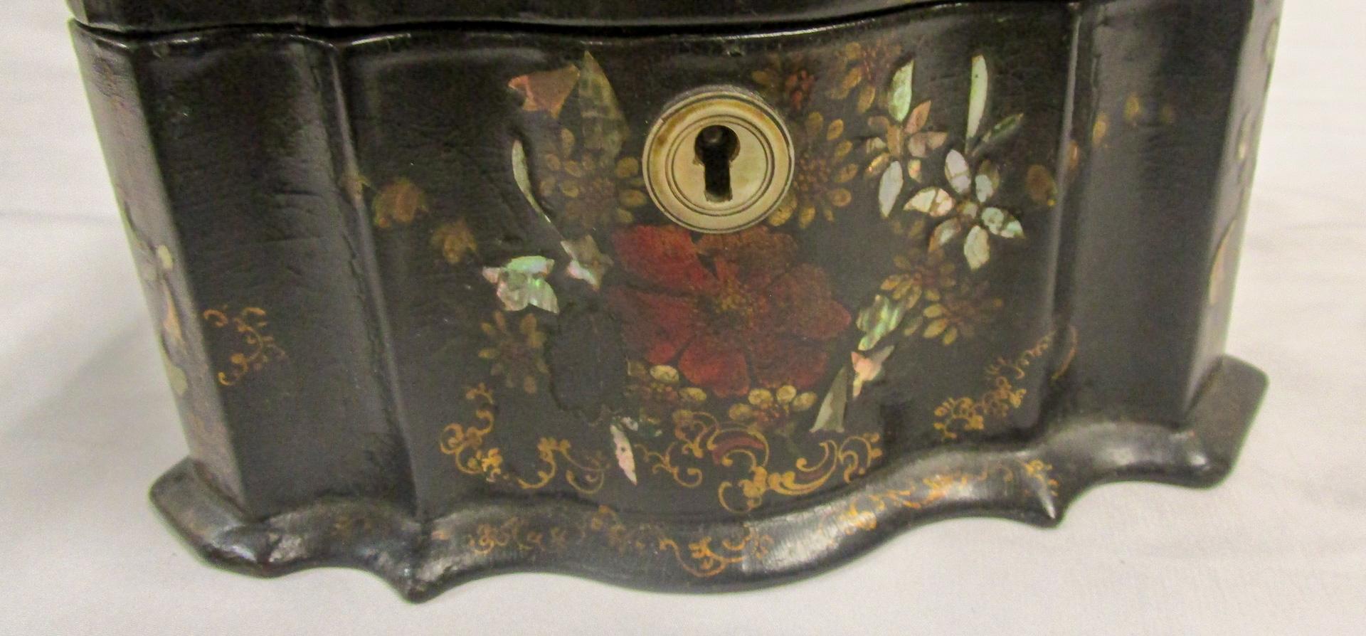 19th Century English Papier Mâché Tea Caddy with Abalone Inlay In Good Condition In Savannah, GA