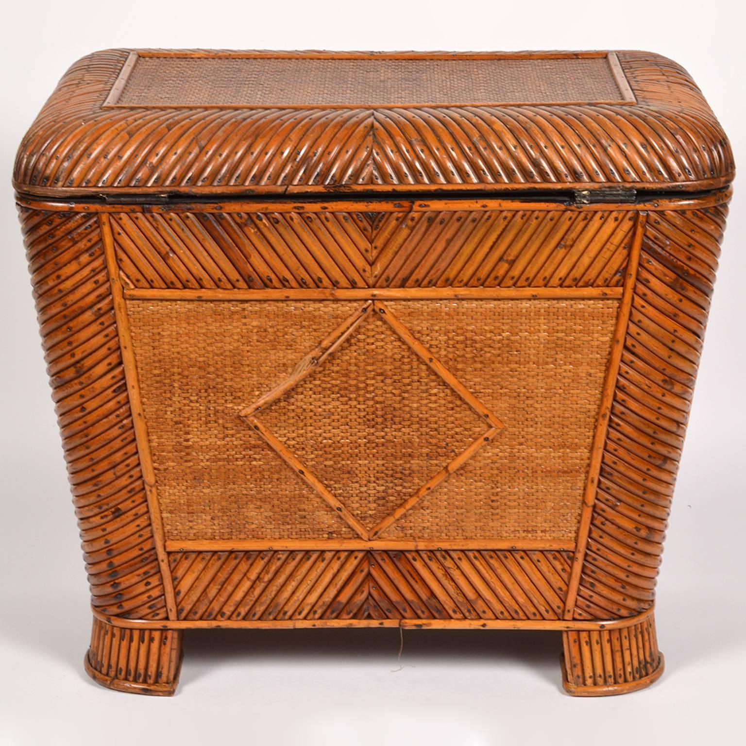 19th Century English Patterned Bamboo and Raffia Weave Covered Storage Box 4