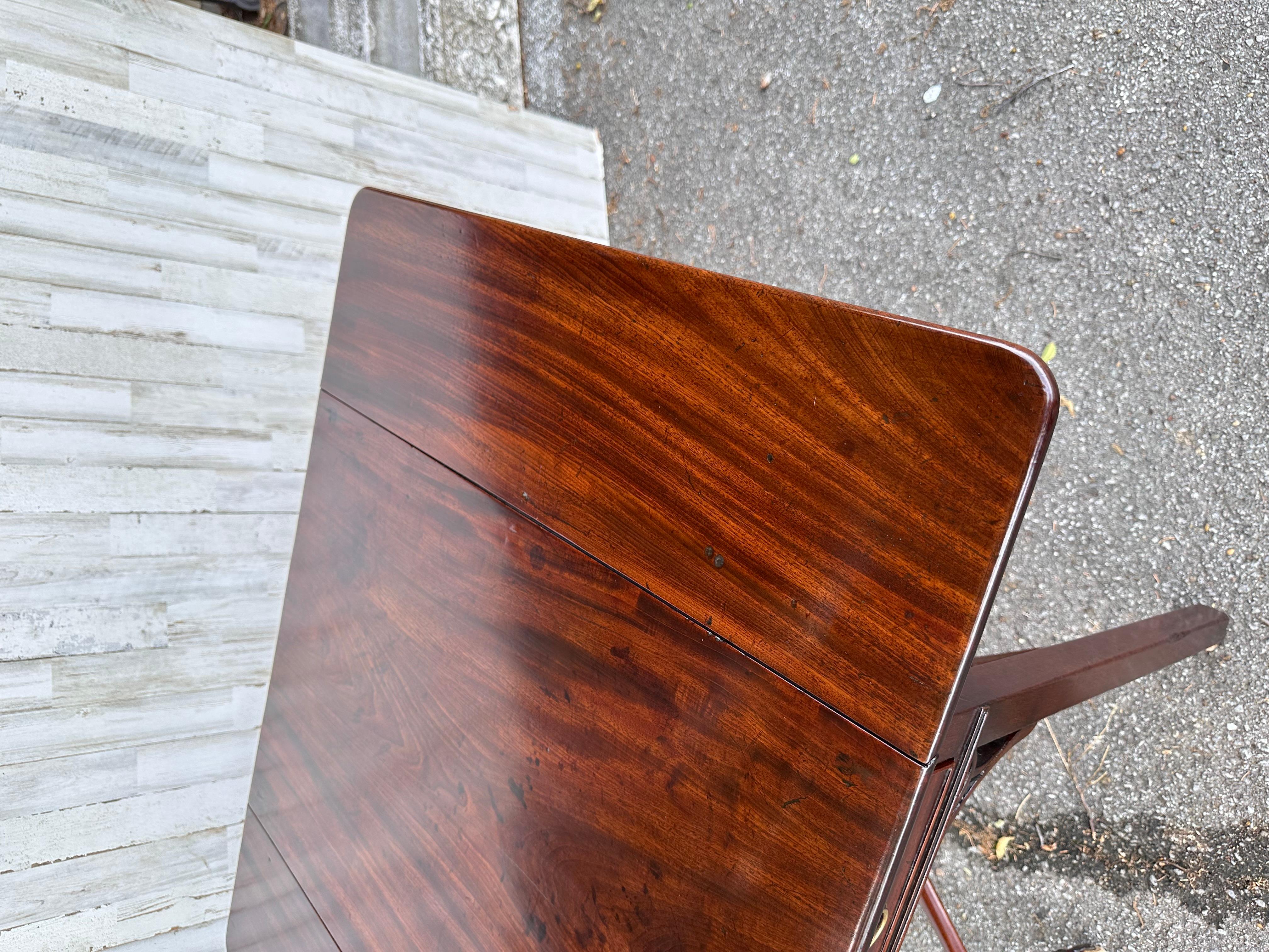 Mesa inglesa Pembroke del siglo XIX Madera dura en venta