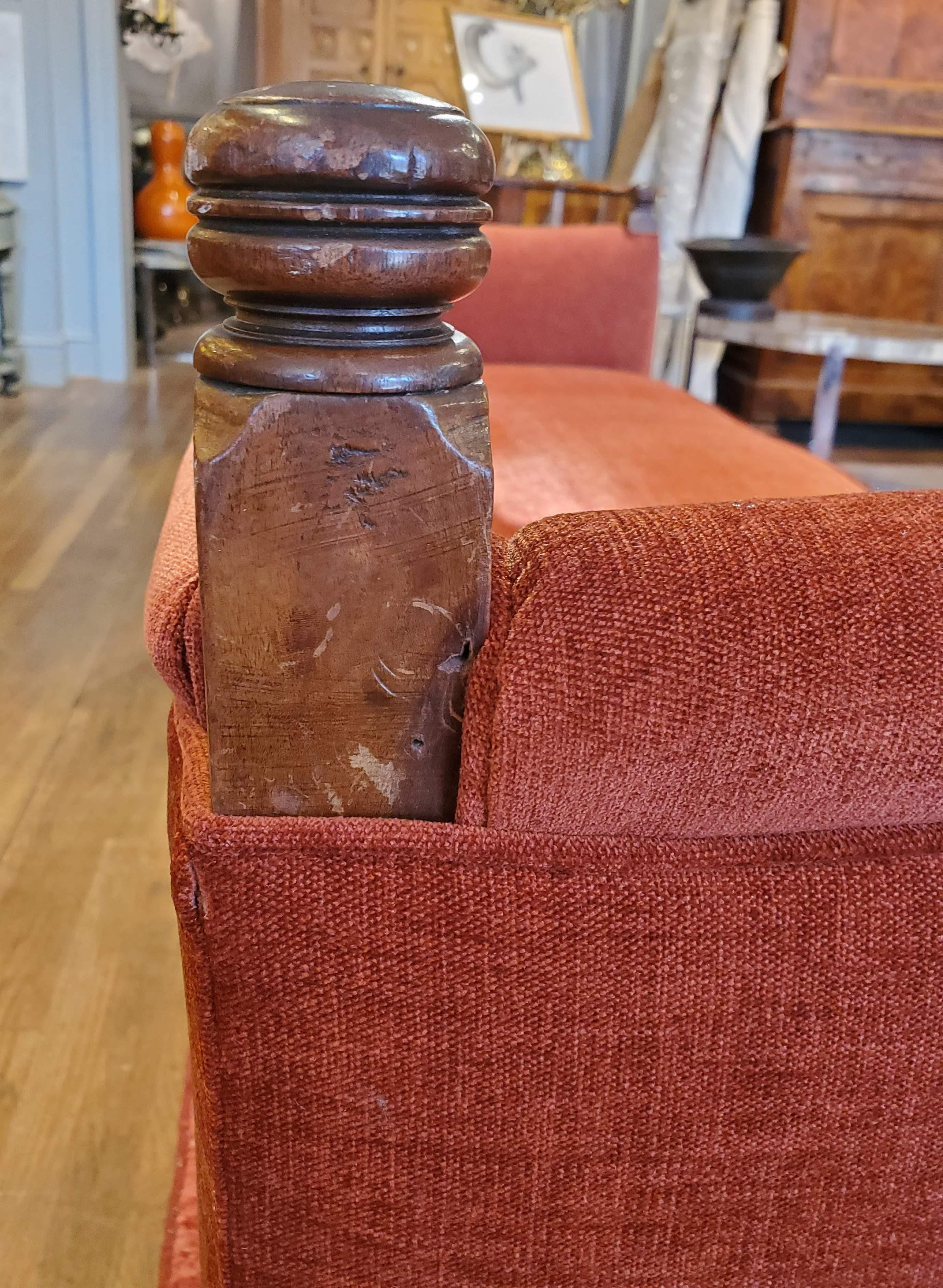 19th Century English Oak Bench with Three Drawers and Persimmon Upholstery For Sale 2