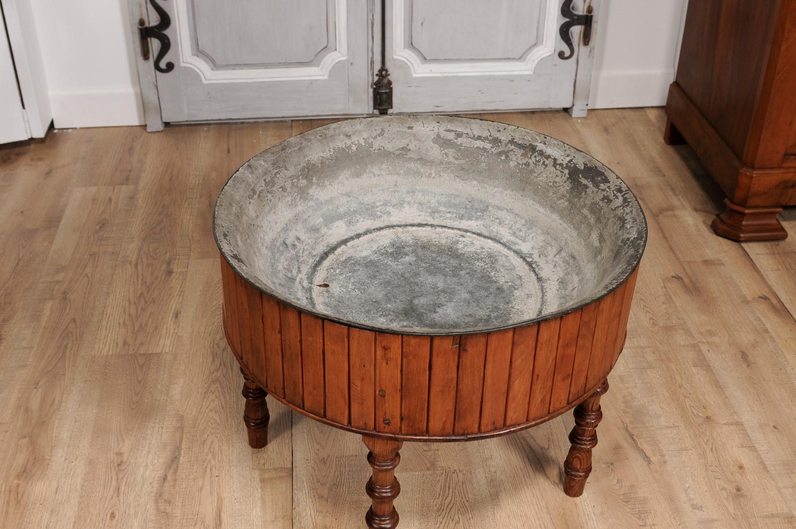 19th Century English Pine and Faux Bamboo Drum Table with Inner Metal Basin For Sale 3
